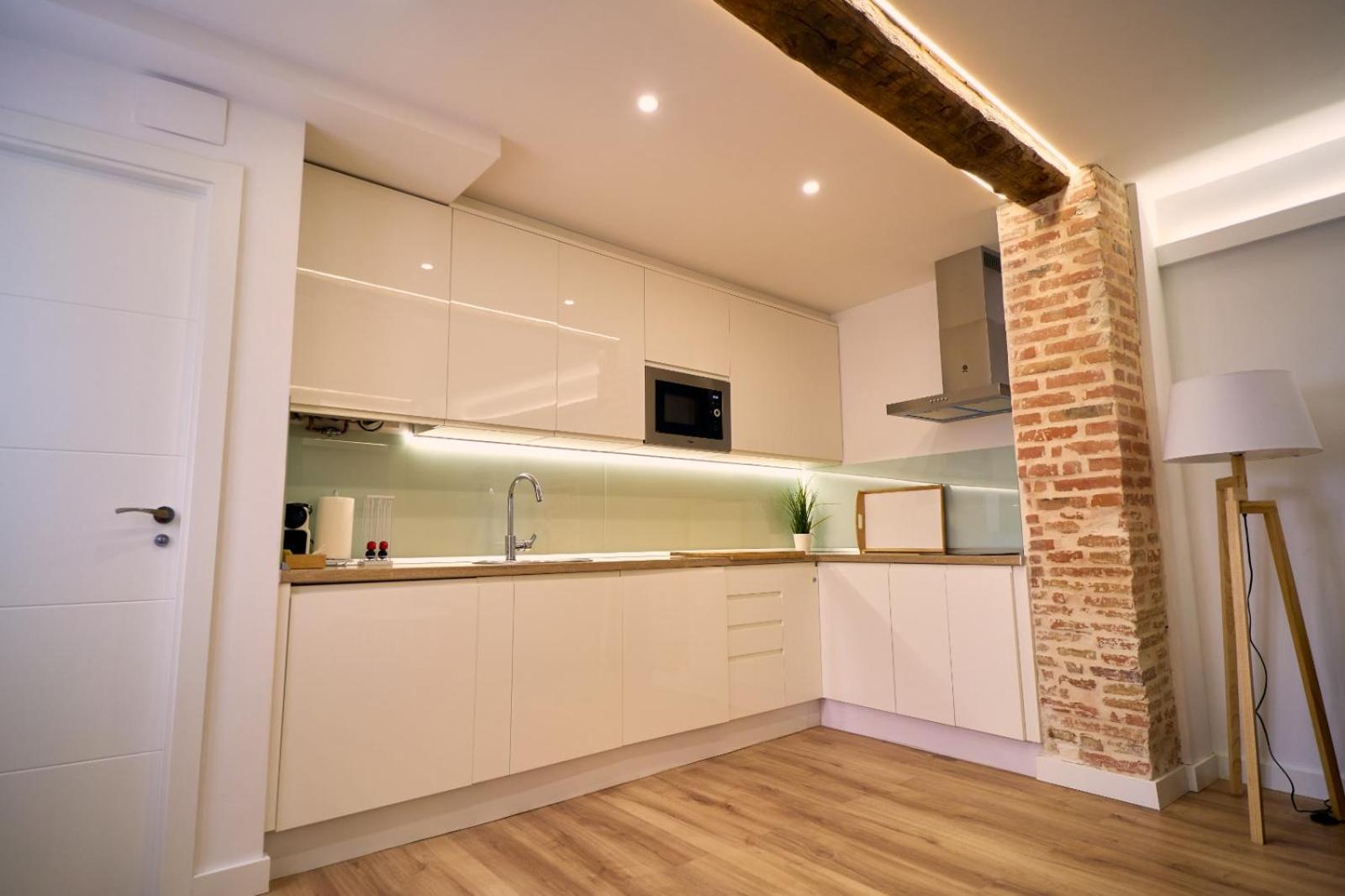 Two-Bedroom Apartment - Photo 3