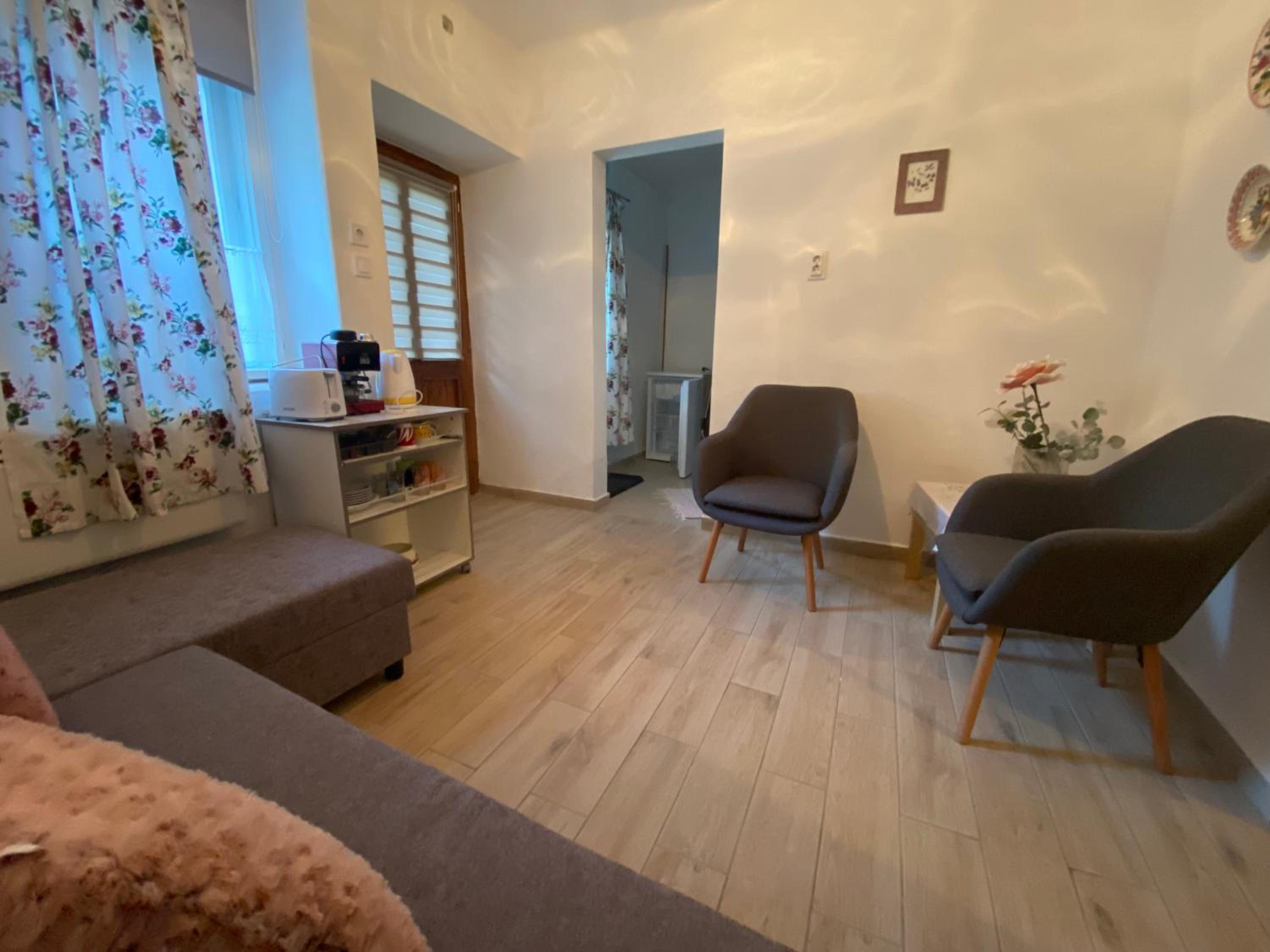 Family Room with Private Bathroom photo 1