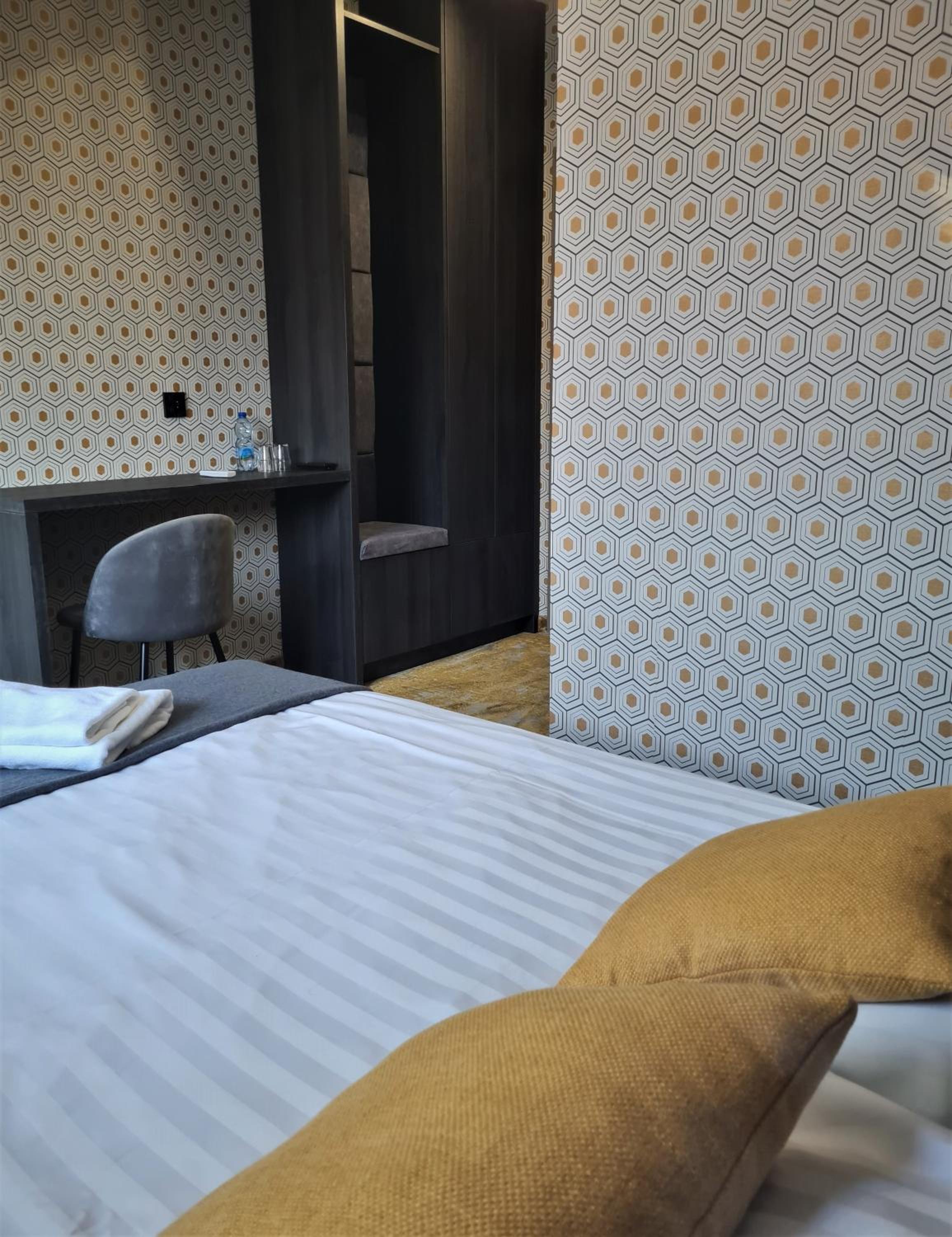 Superior Double Room - Photo 8