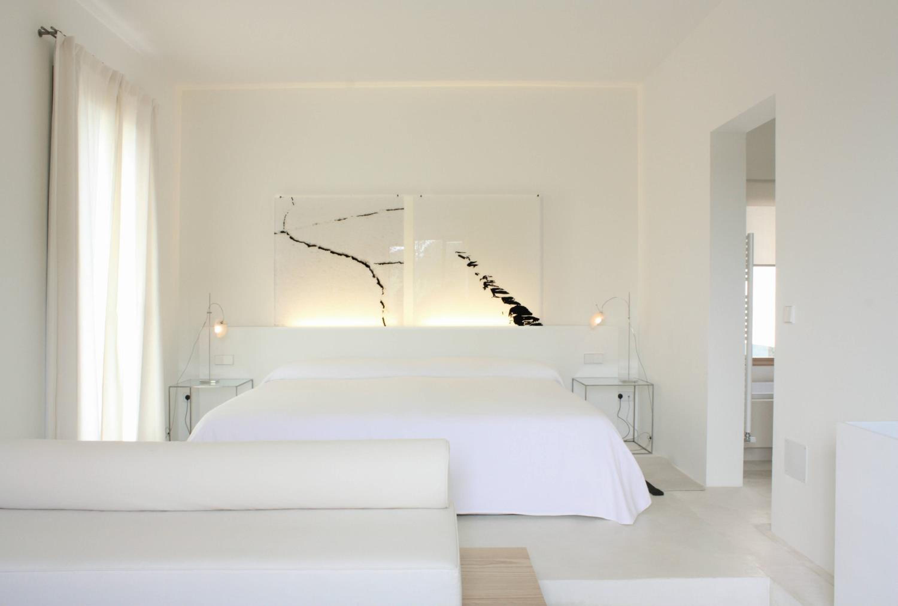 Suite with Mountain View