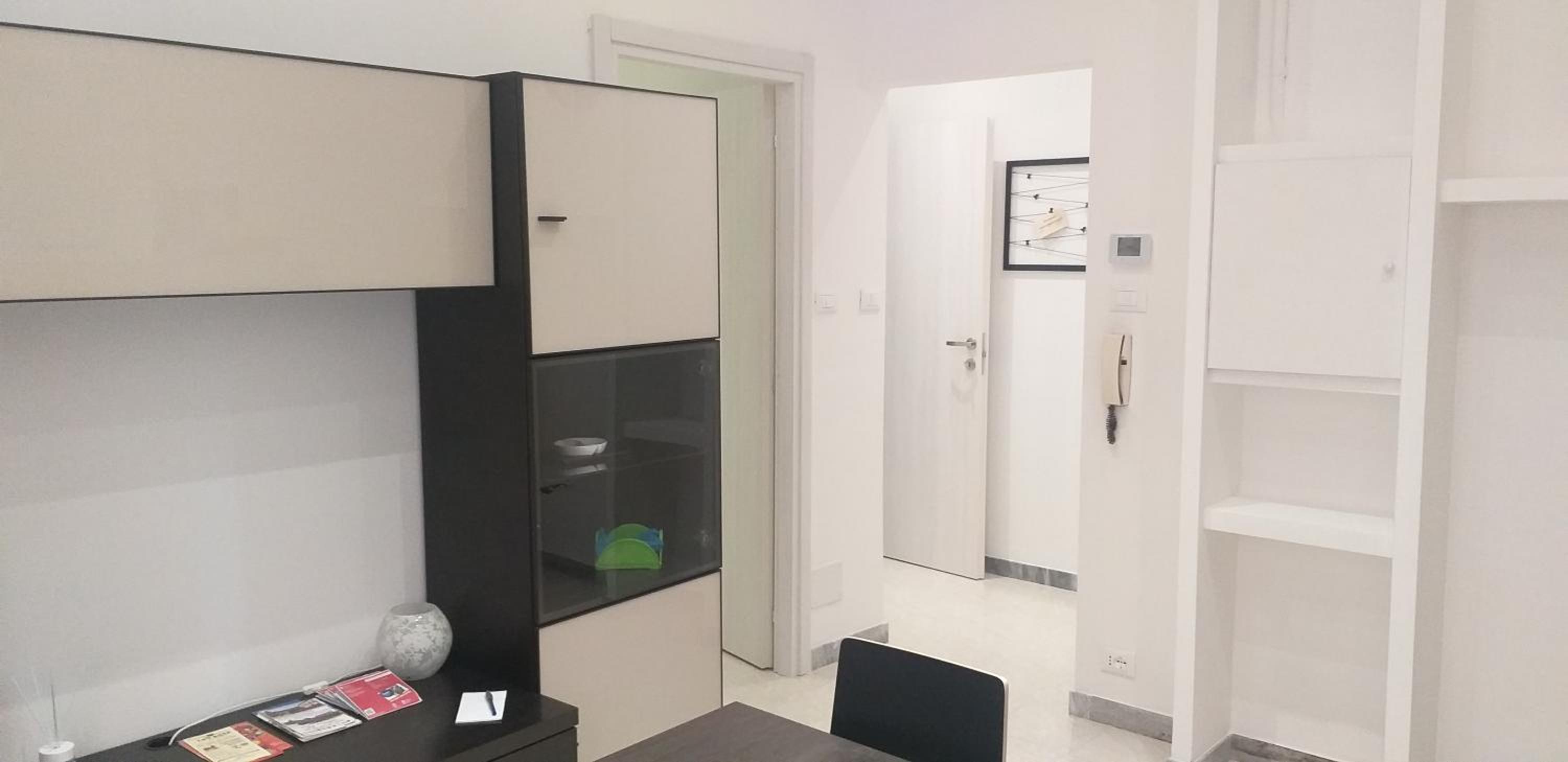 One-Bedroom Apartment - Photo 1