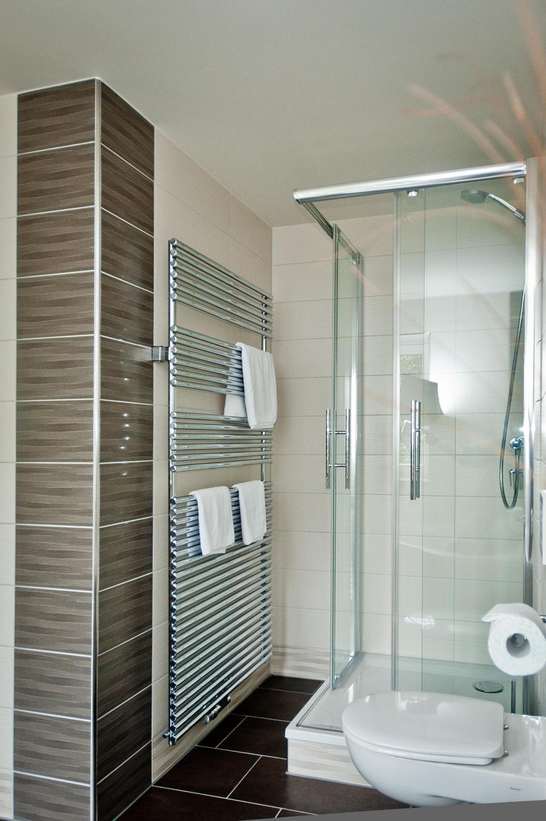 Deluxe Double Room with Balcony - Photo 4
