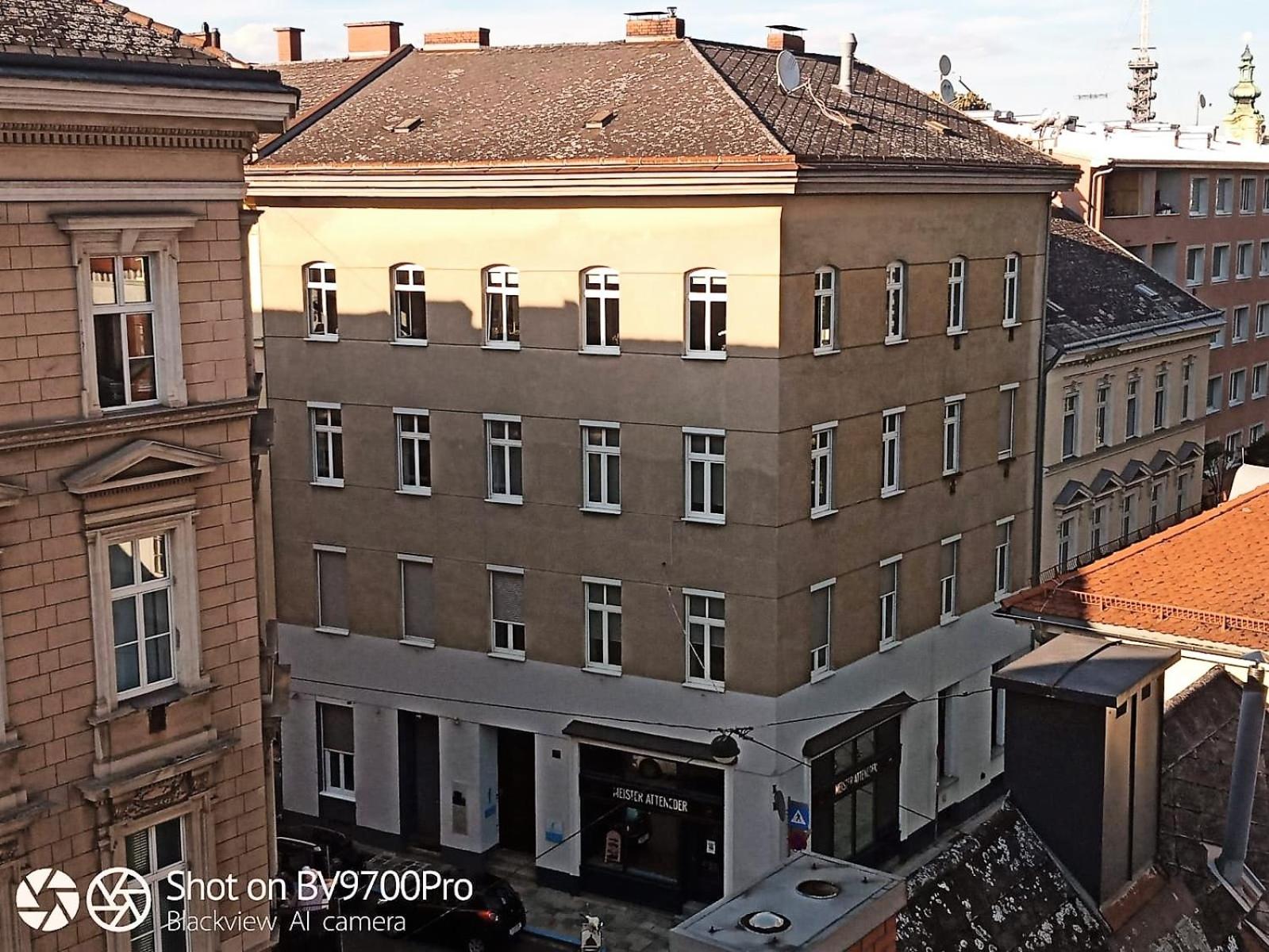 Studio Apartment - Photo 23
