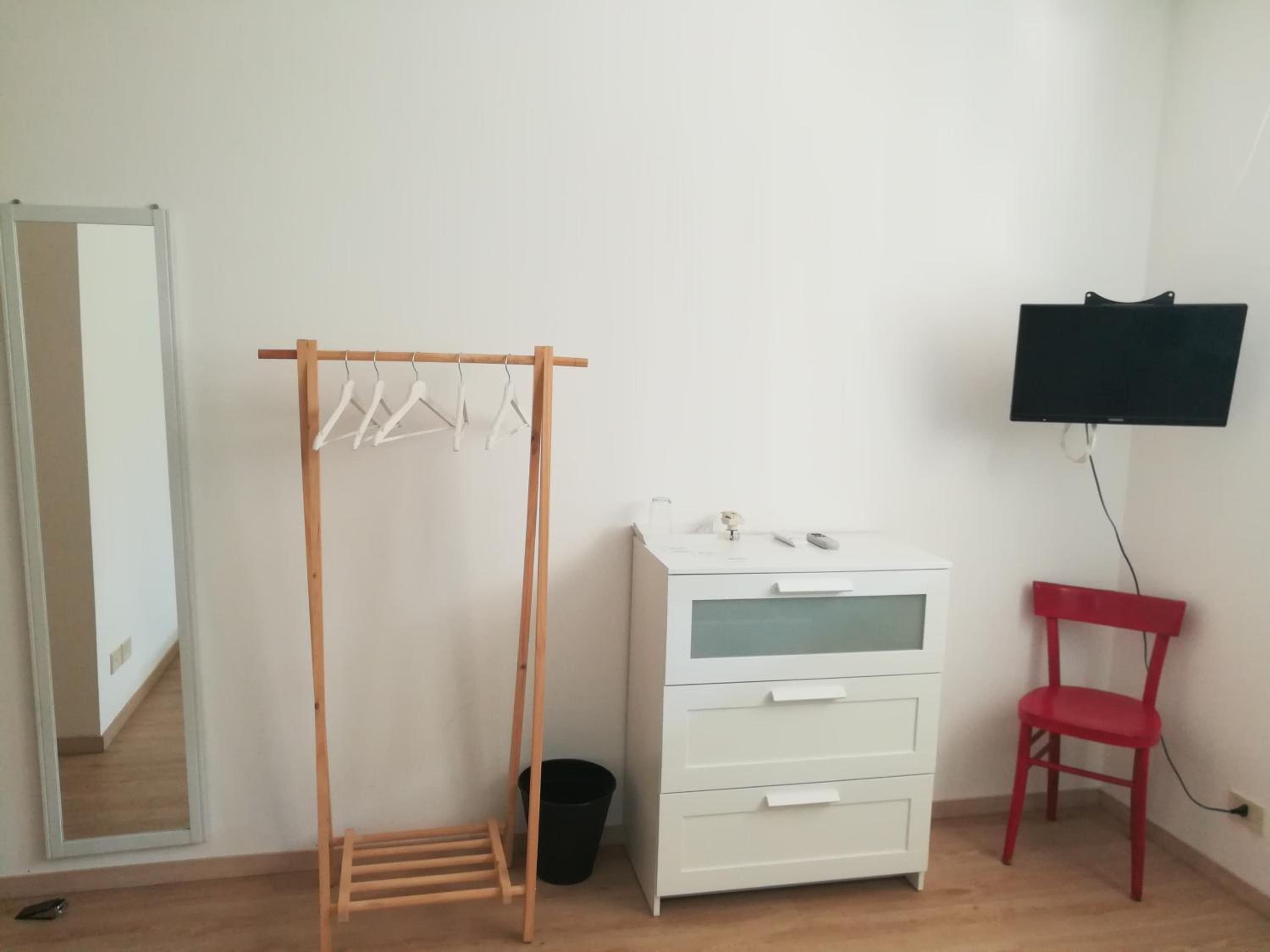 Double Room with Shared Bathroom photo 3