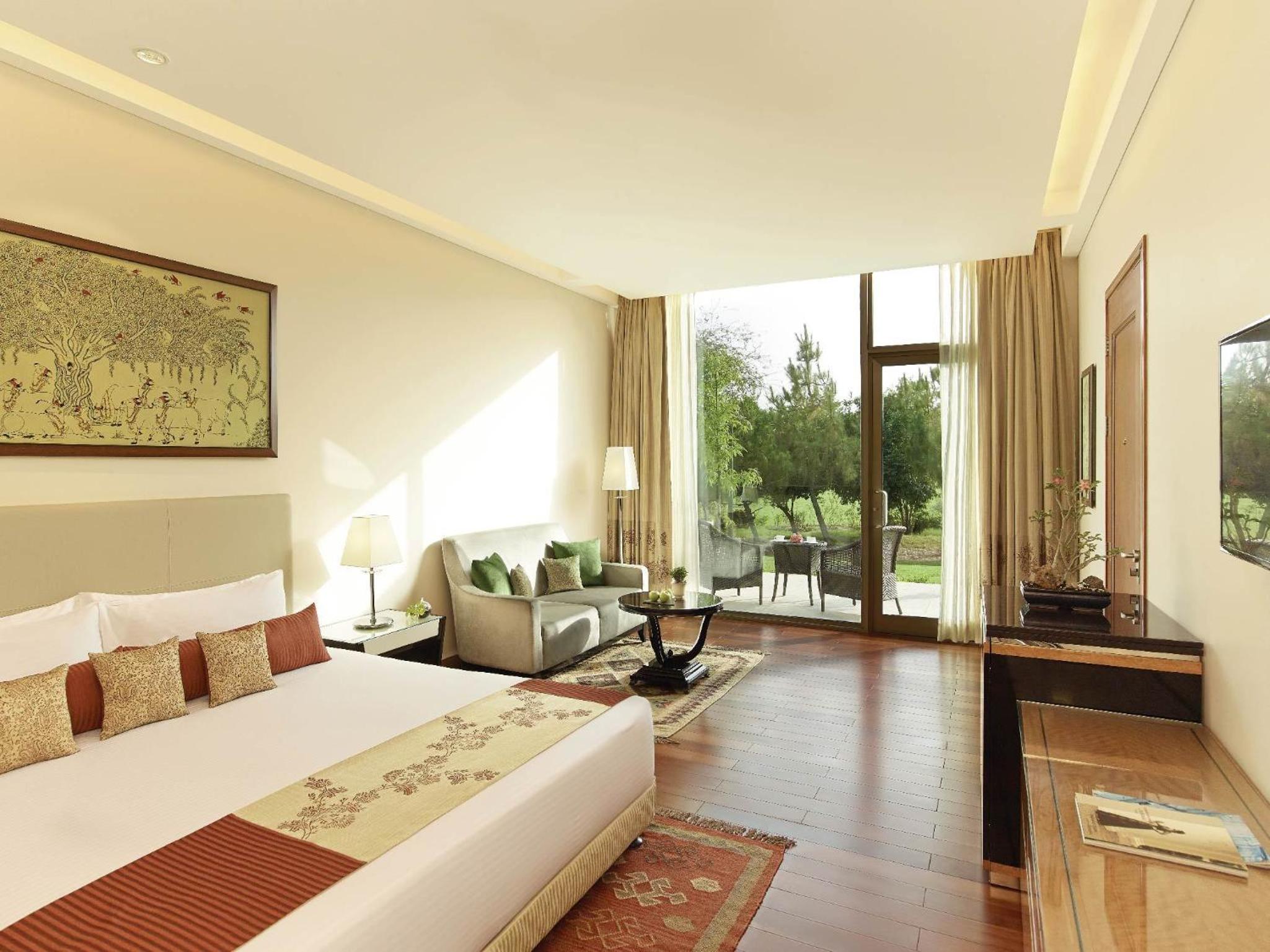 Grand Luxury Room with sit out - King Bed