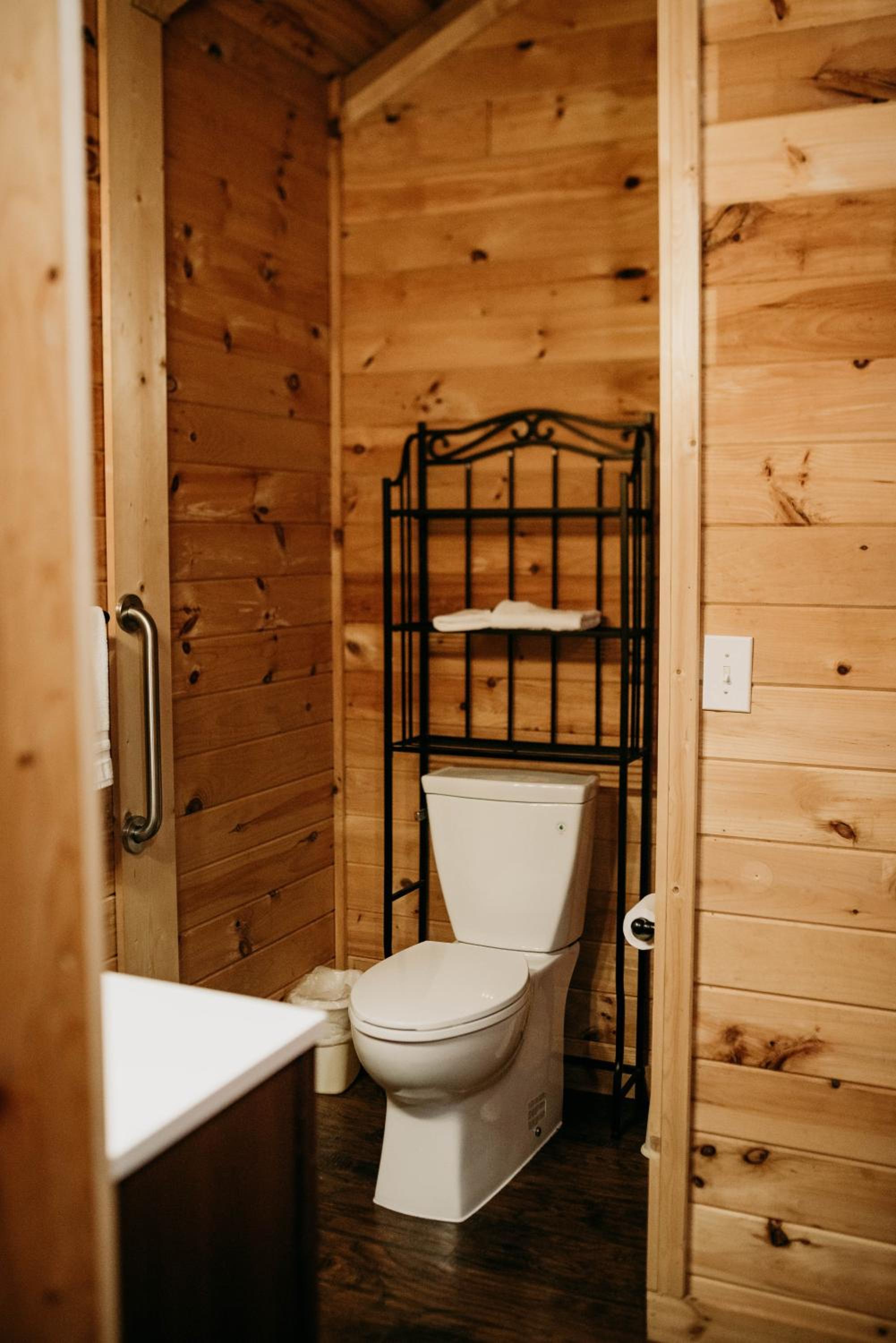 One-Bedroom House - Photo 11