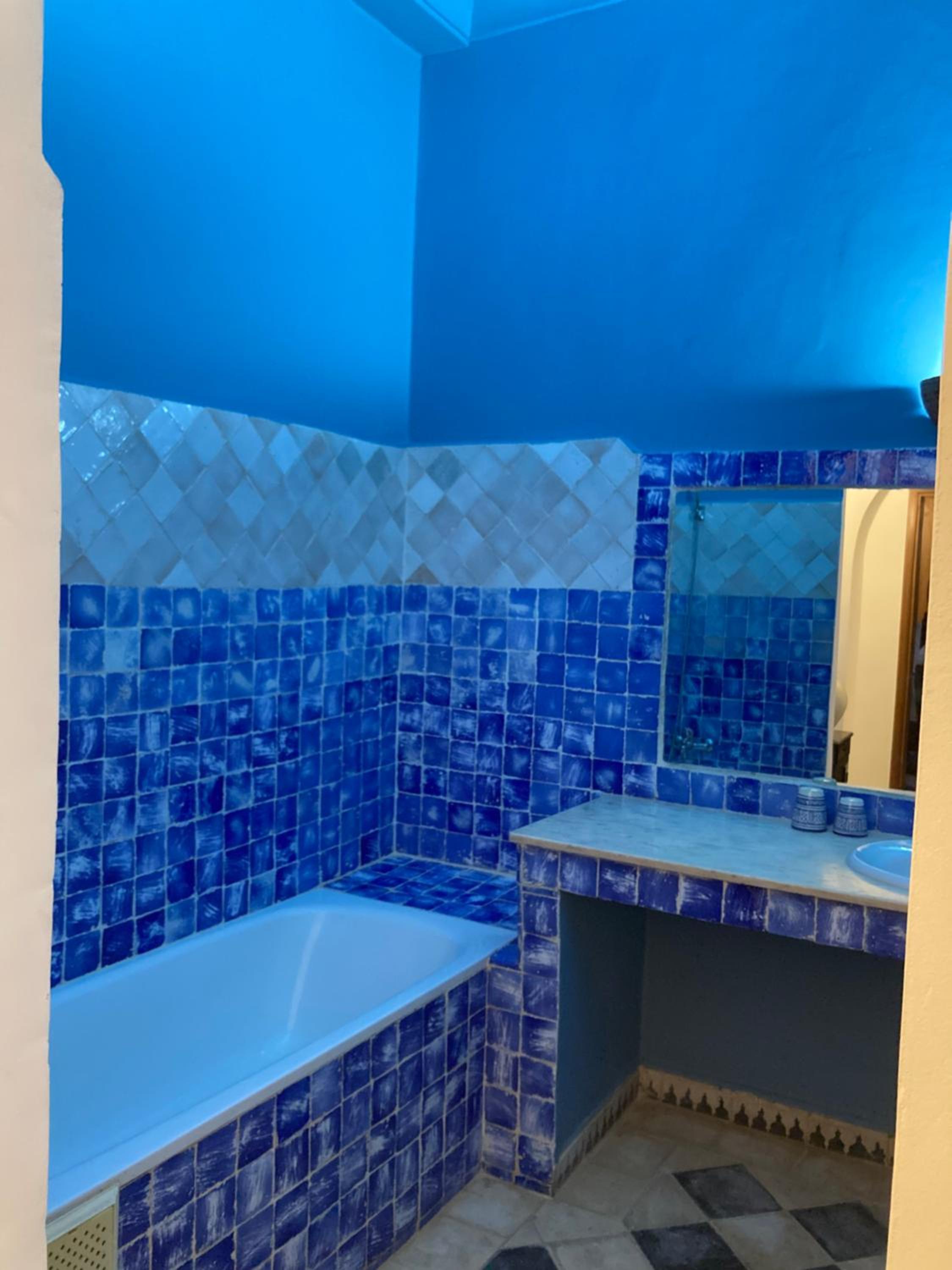 Suite with Pool View - Photo 5