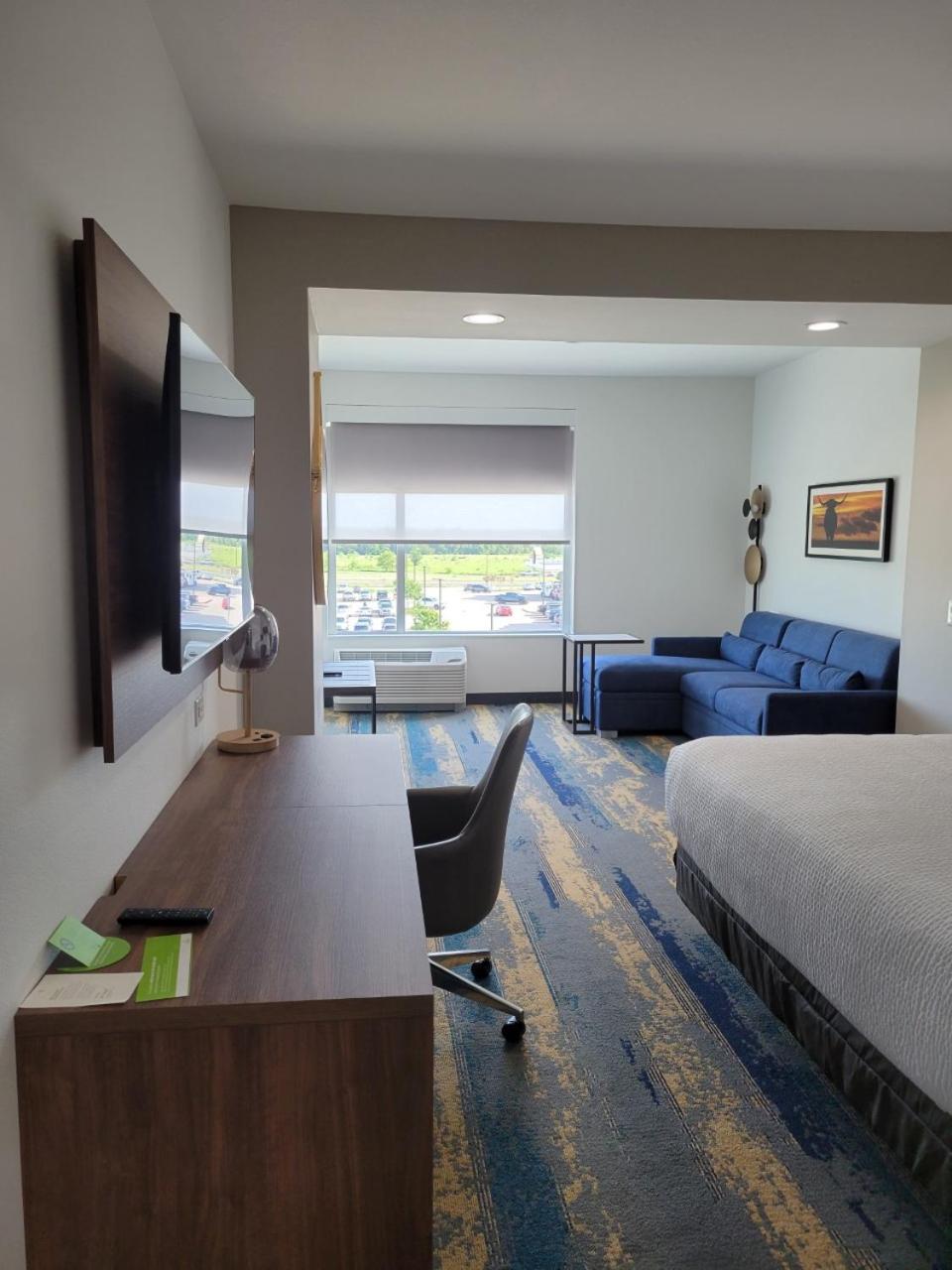 Executive King Room - Non-Smoking photo 2