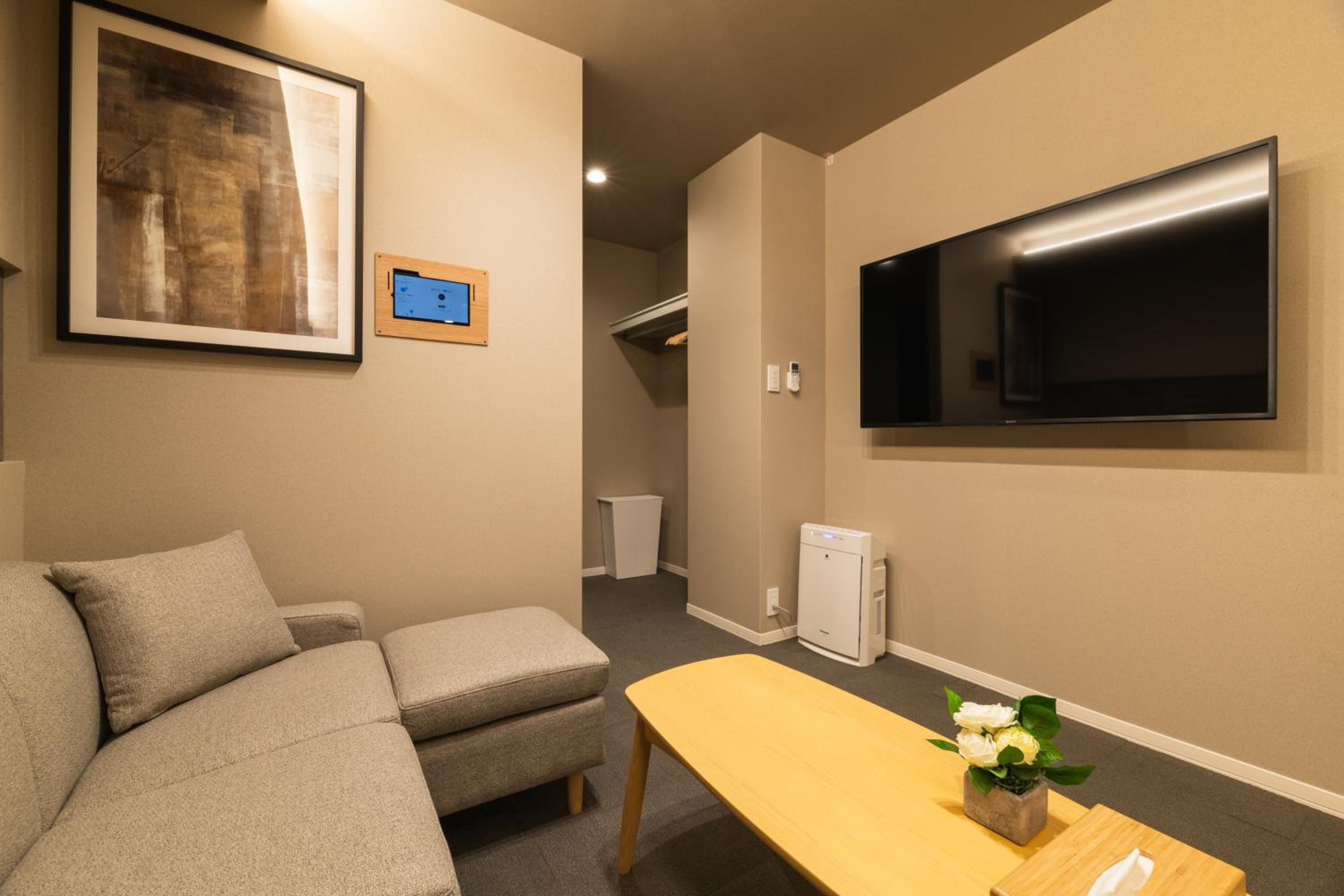 Standard Twin Room - Photo 10