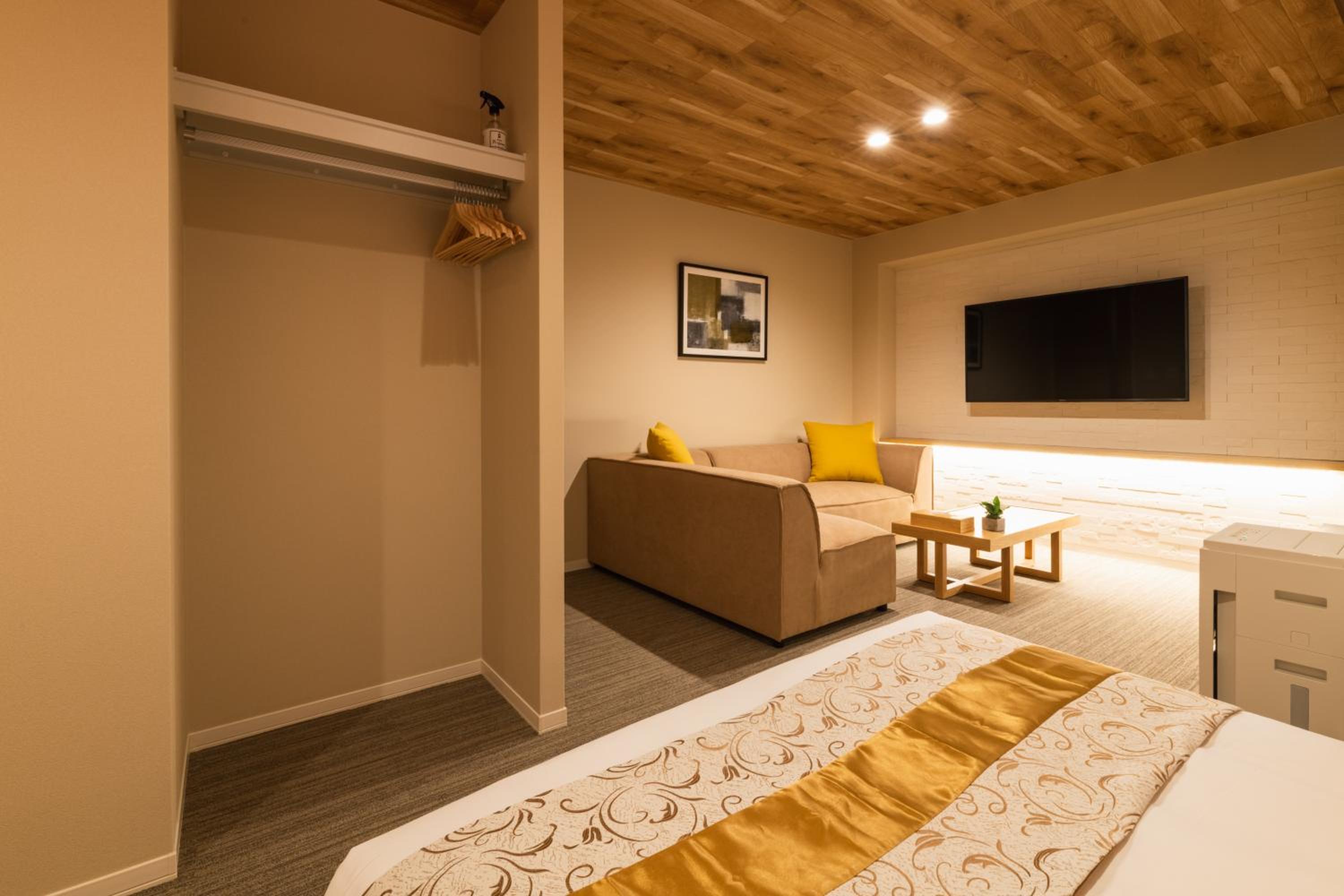 Superior Triple Room - Photo 3