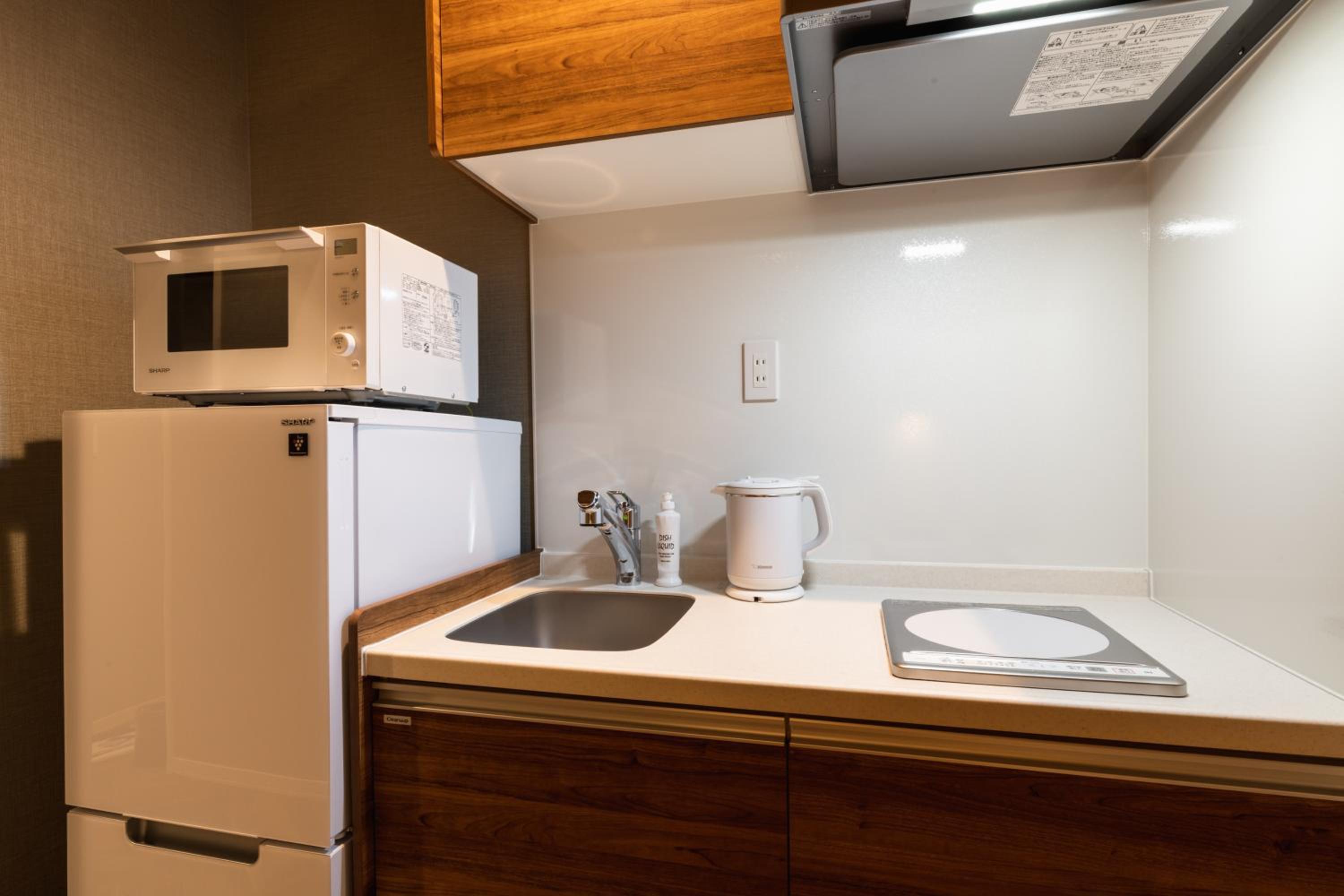 Deluxe Suite - Photo 6