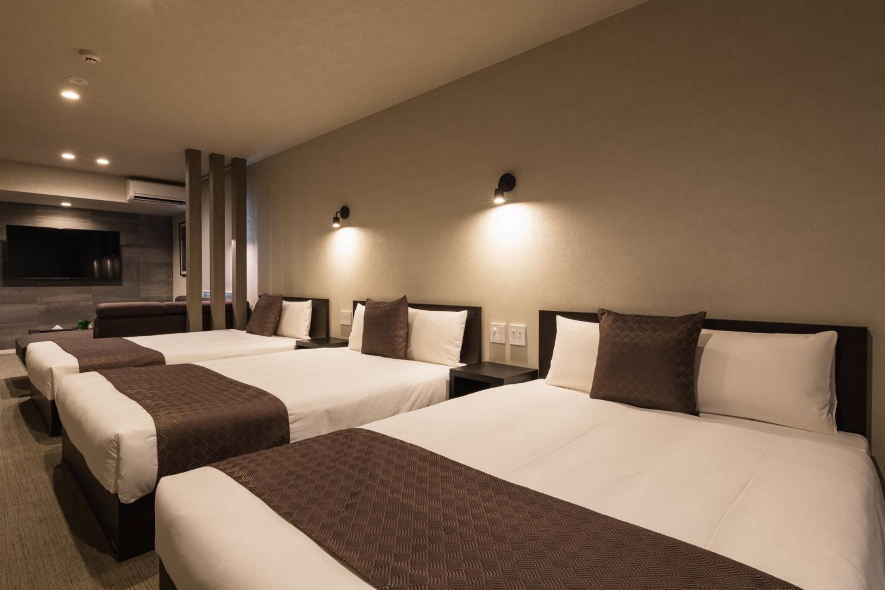 Superior Triple Room - Photo 8