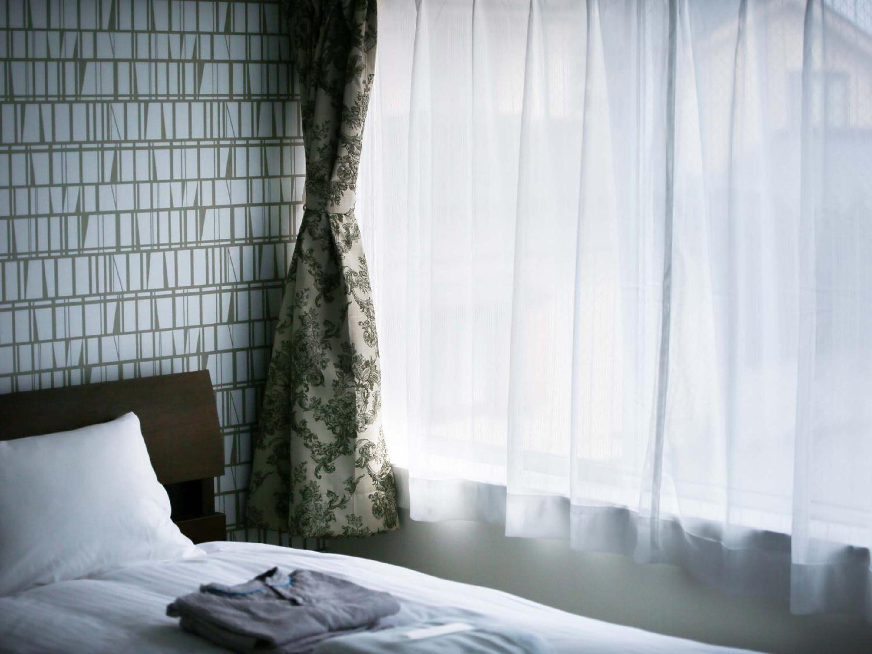 Twin Room - Photo 4