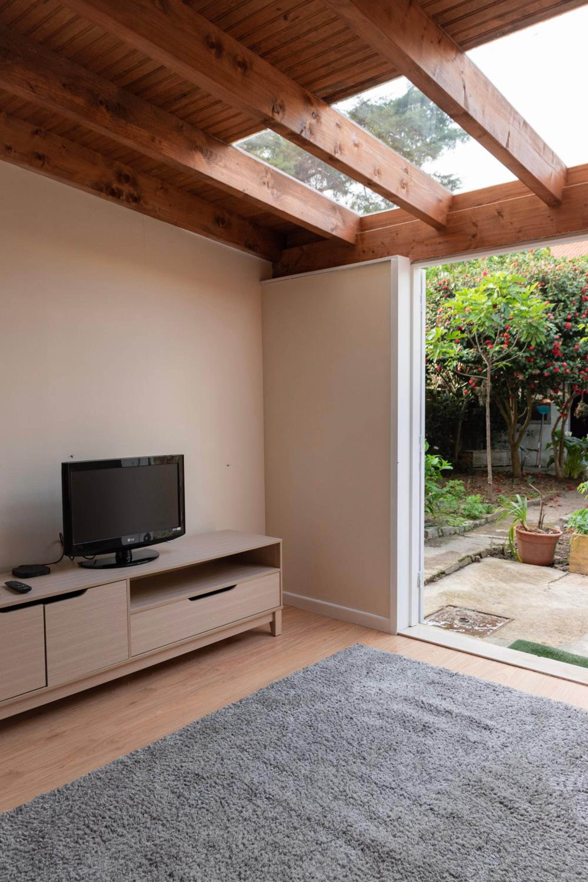 Double Room with Private Bathroom - Photo 5