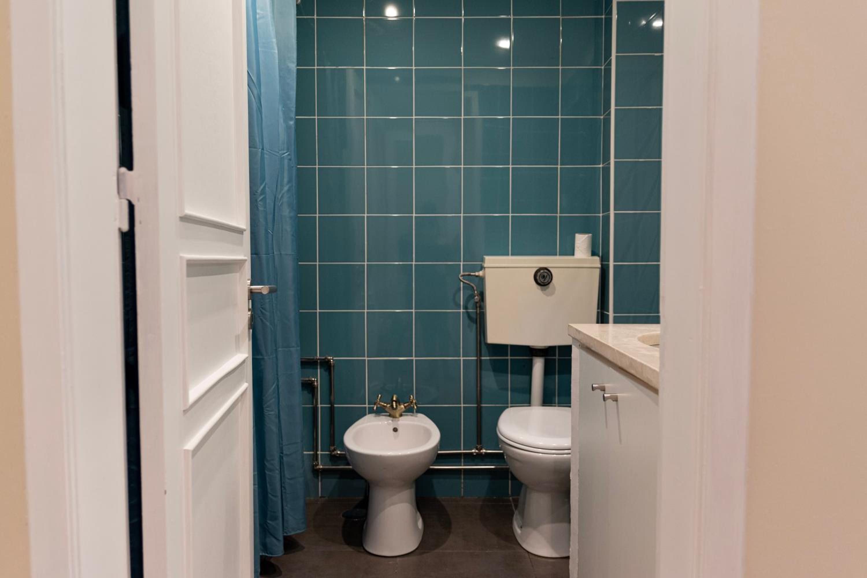 Double Room with Private Bathroom - Photo 3