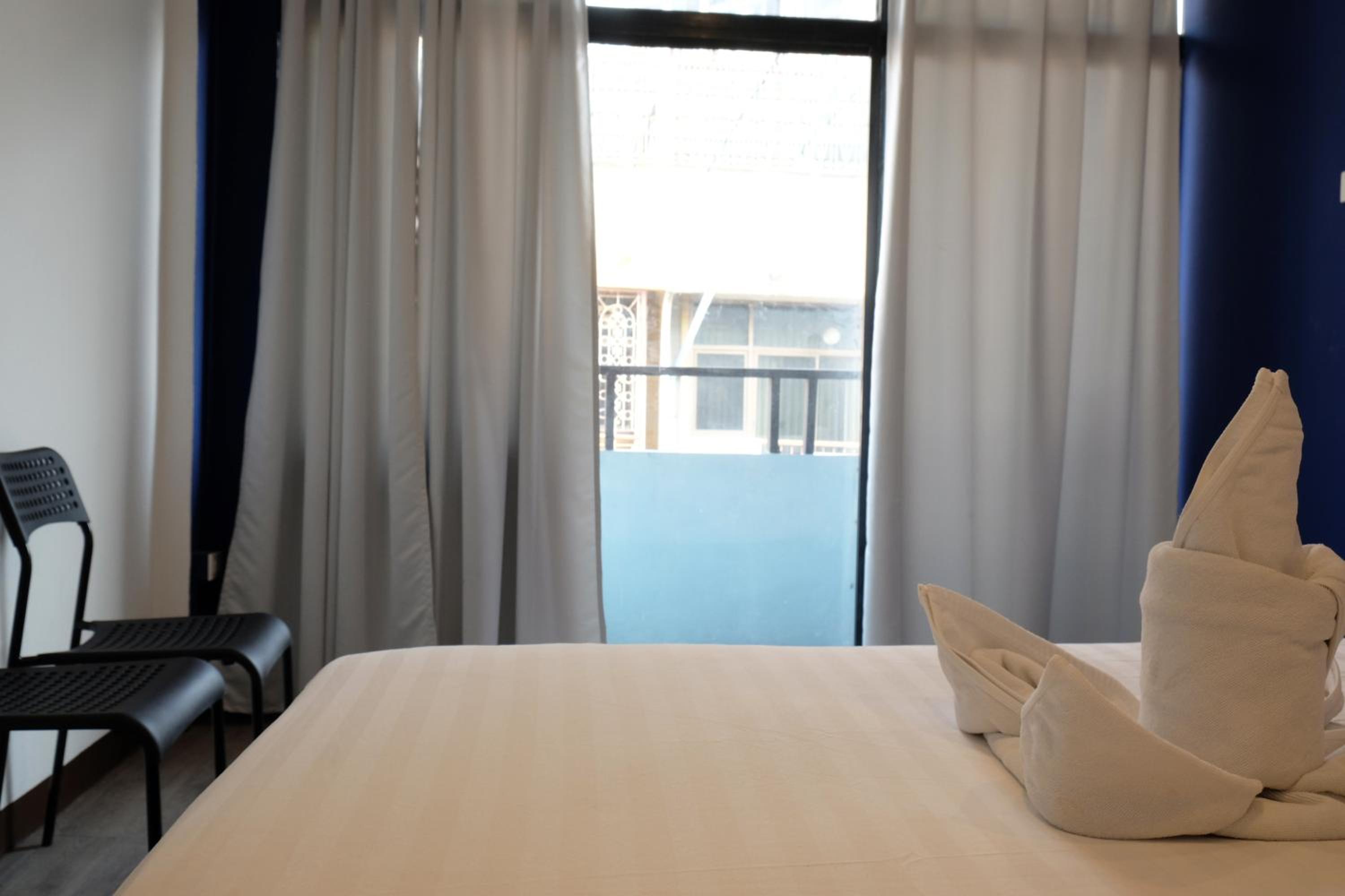 Double Room with Shared Bathroom photo 2