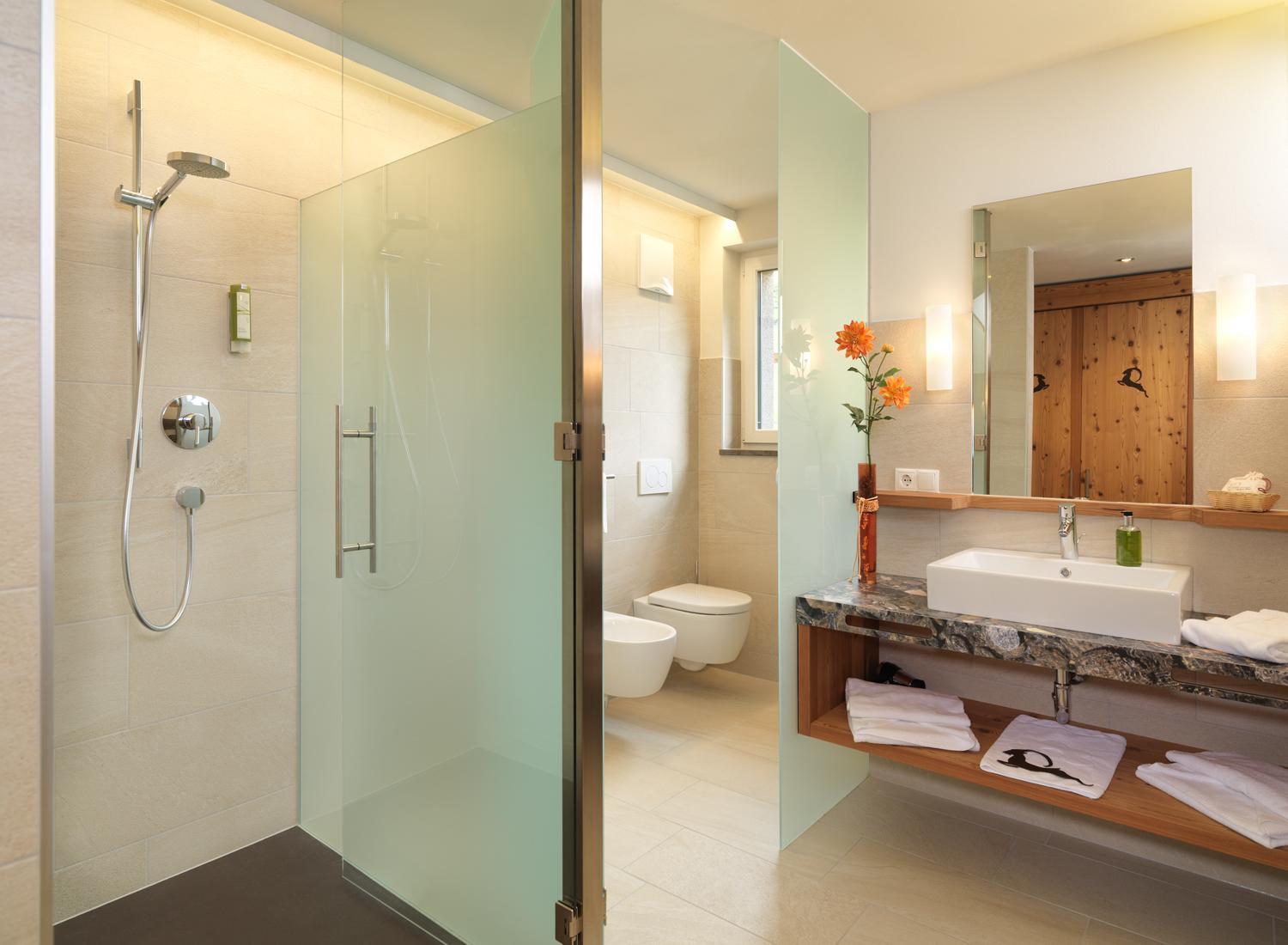 Deluxe Double Room with Balcony - Photo 3