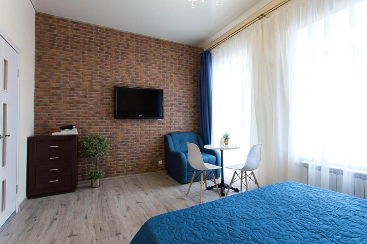 One-Bedroom Apartment photo 1