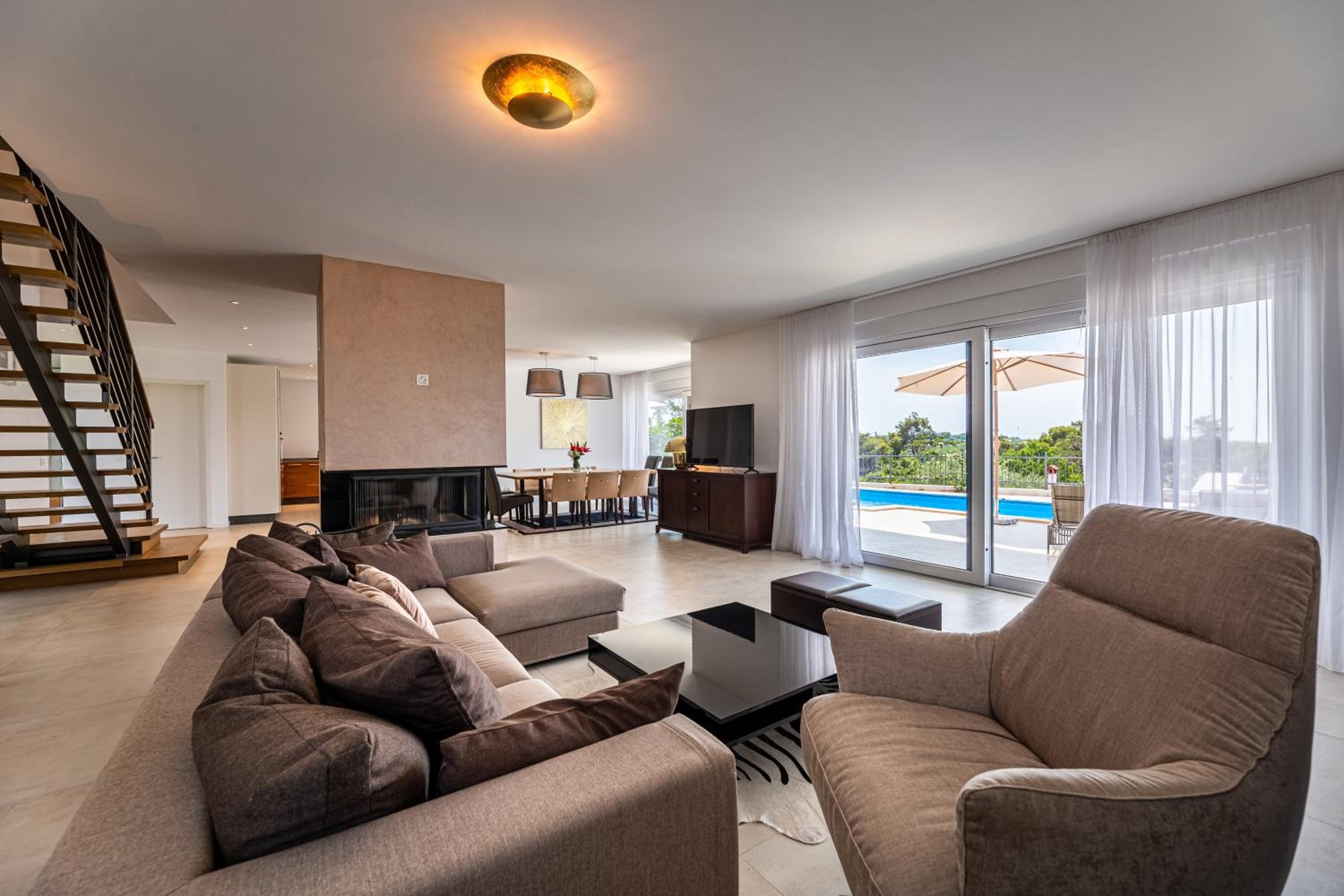 Four Bedroom Villa with Pool