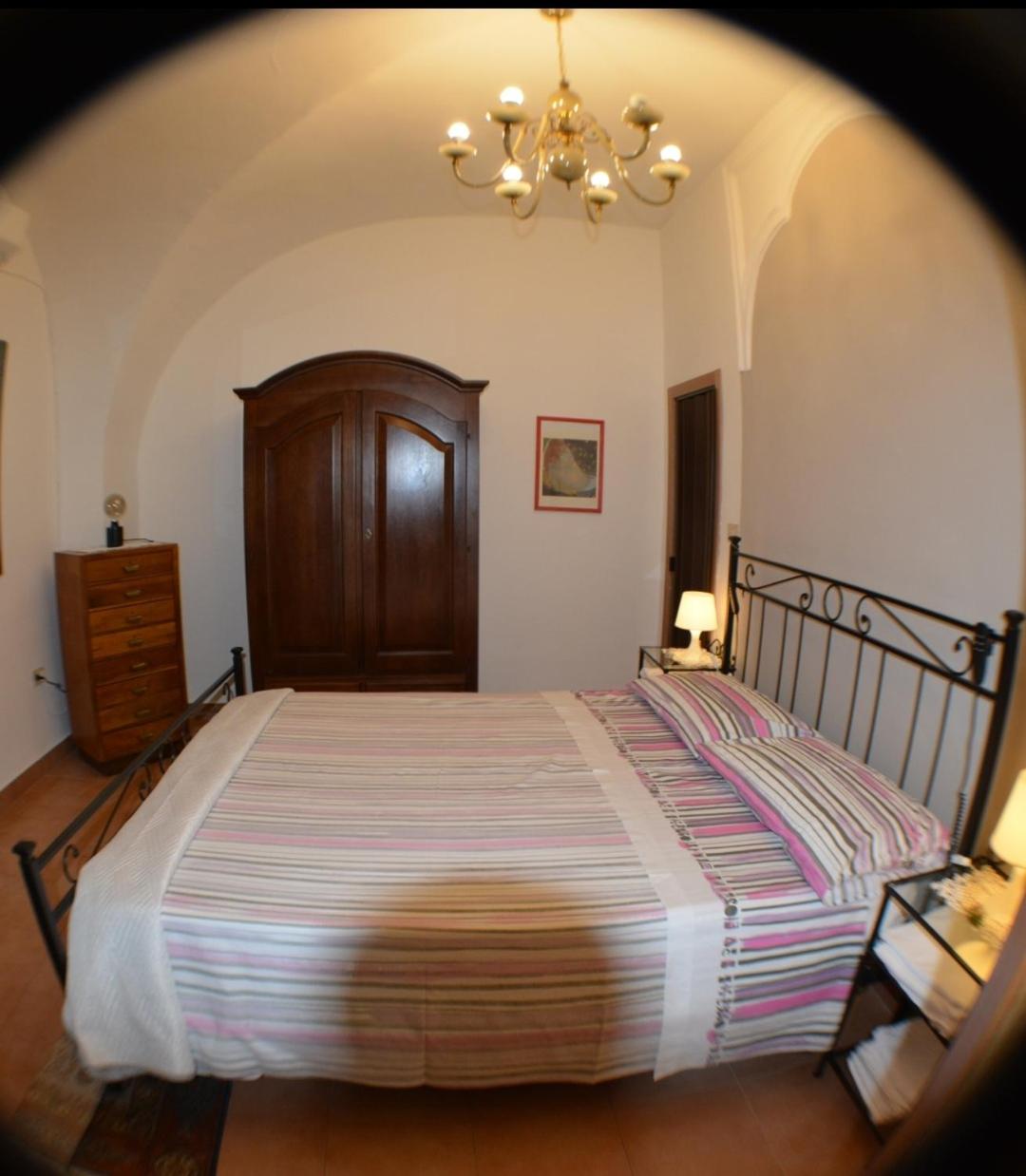 Two-Bedroom House - Photo 22
