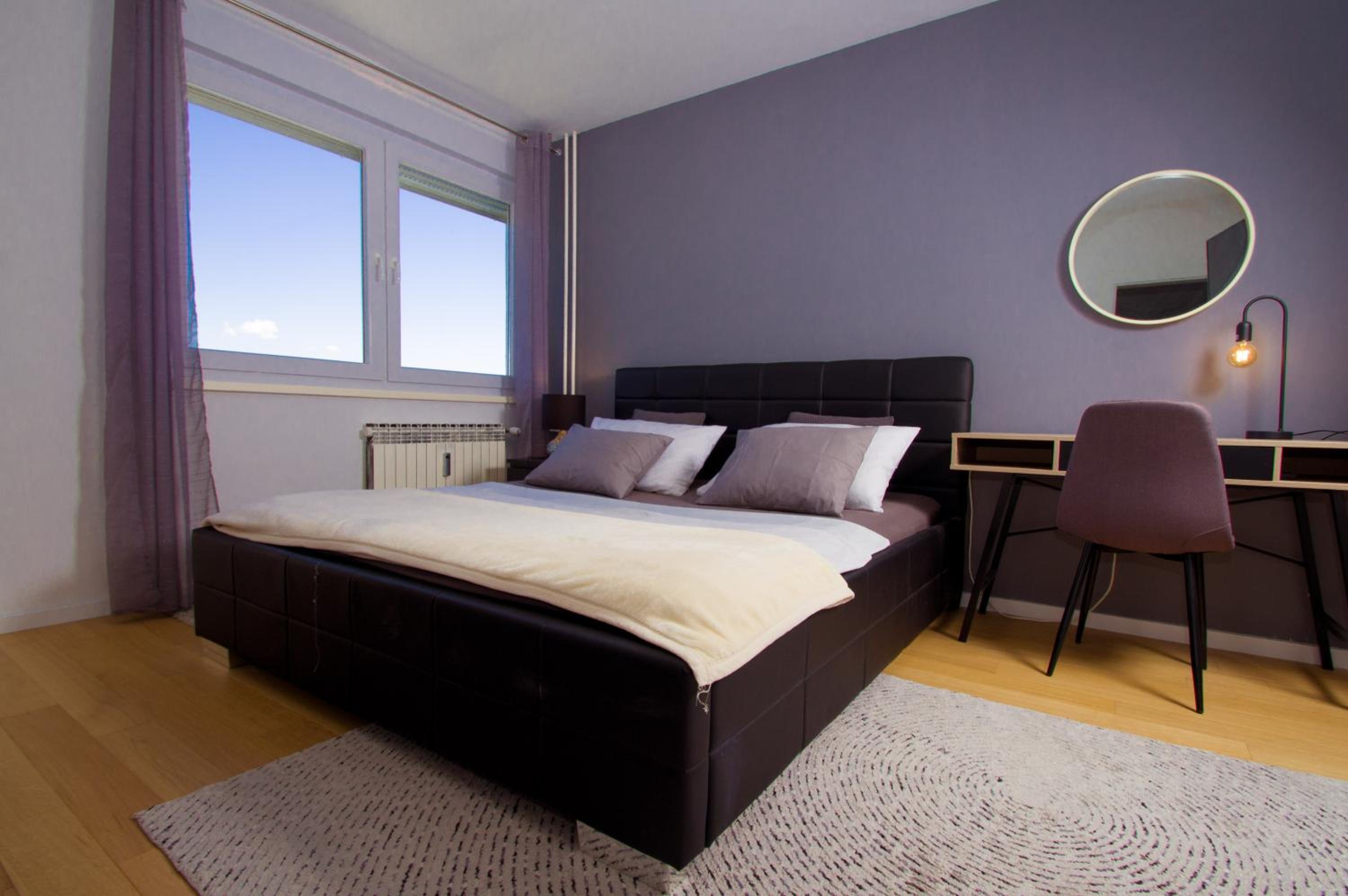 Two-Bedroom Apartment - Photo 5