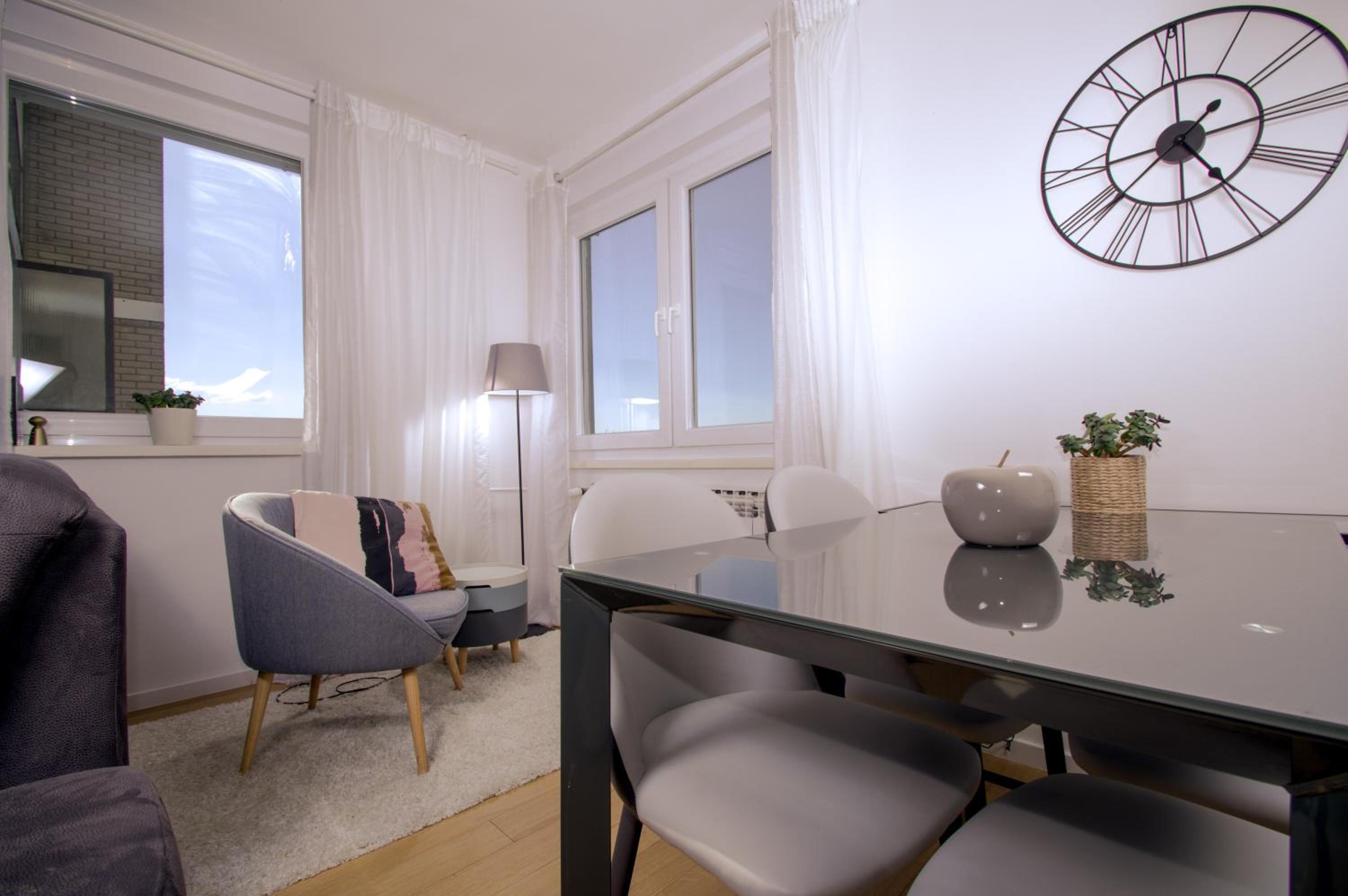 Two-Bedroom Apartment - Photo 13
