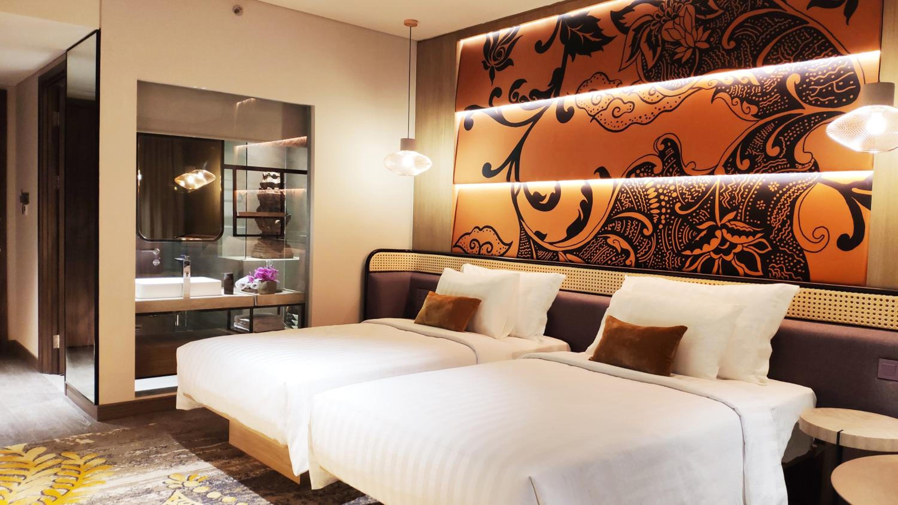 Deluxe Twin Room - City Side - Photo 3