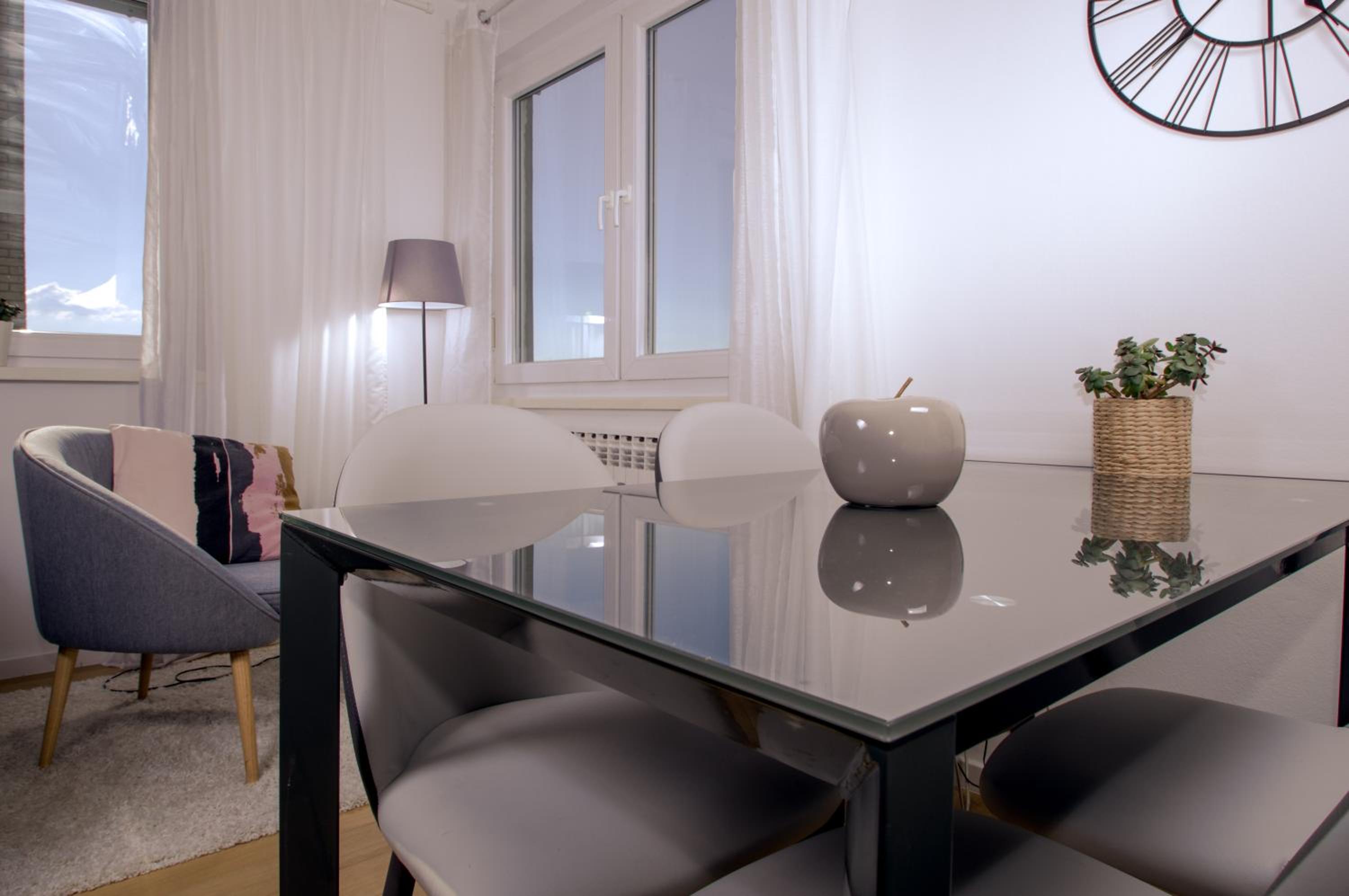 Two-Bedroom Apartment - Photo 21