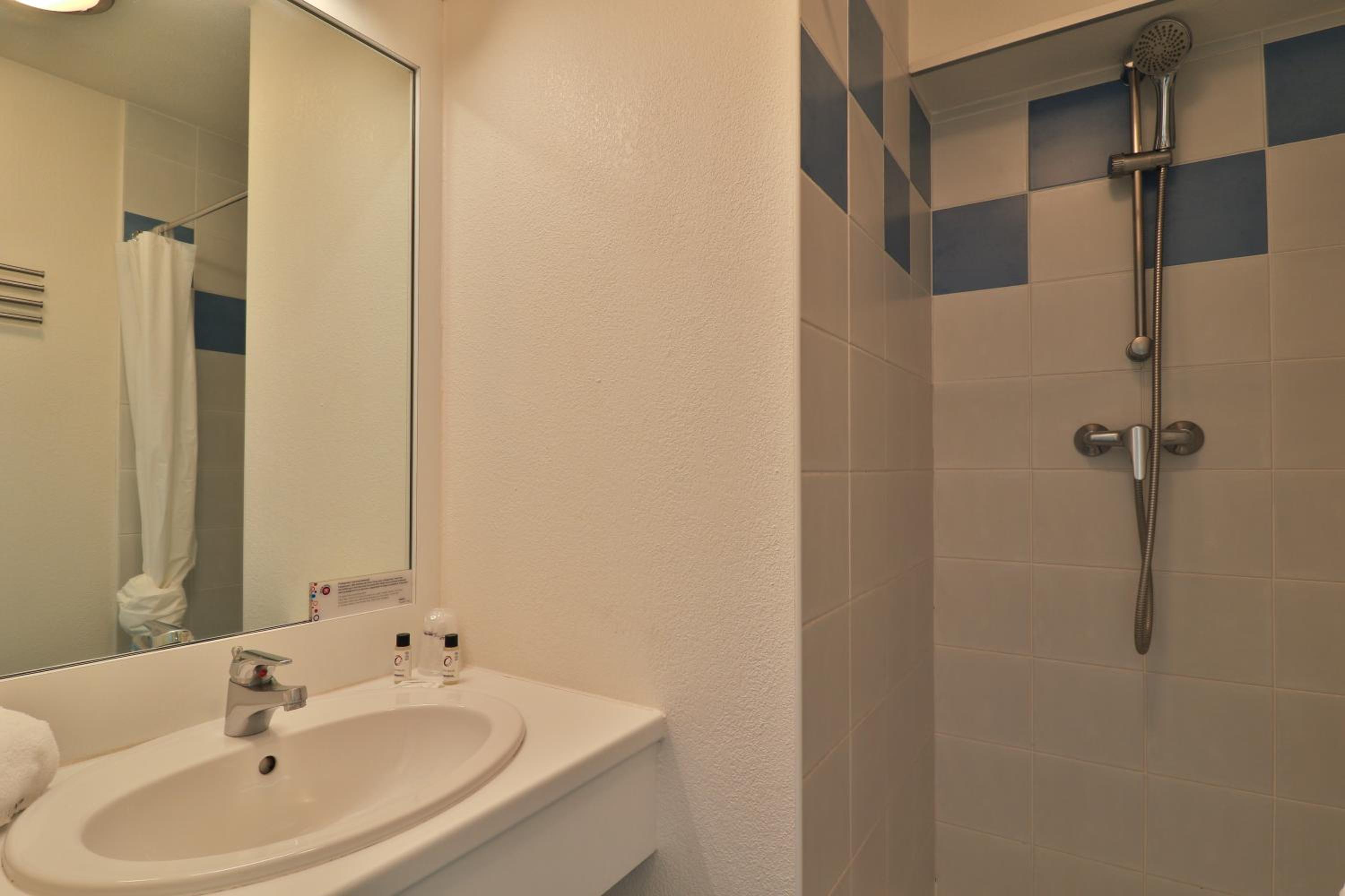 Suite (3-4 people) - Photo 6