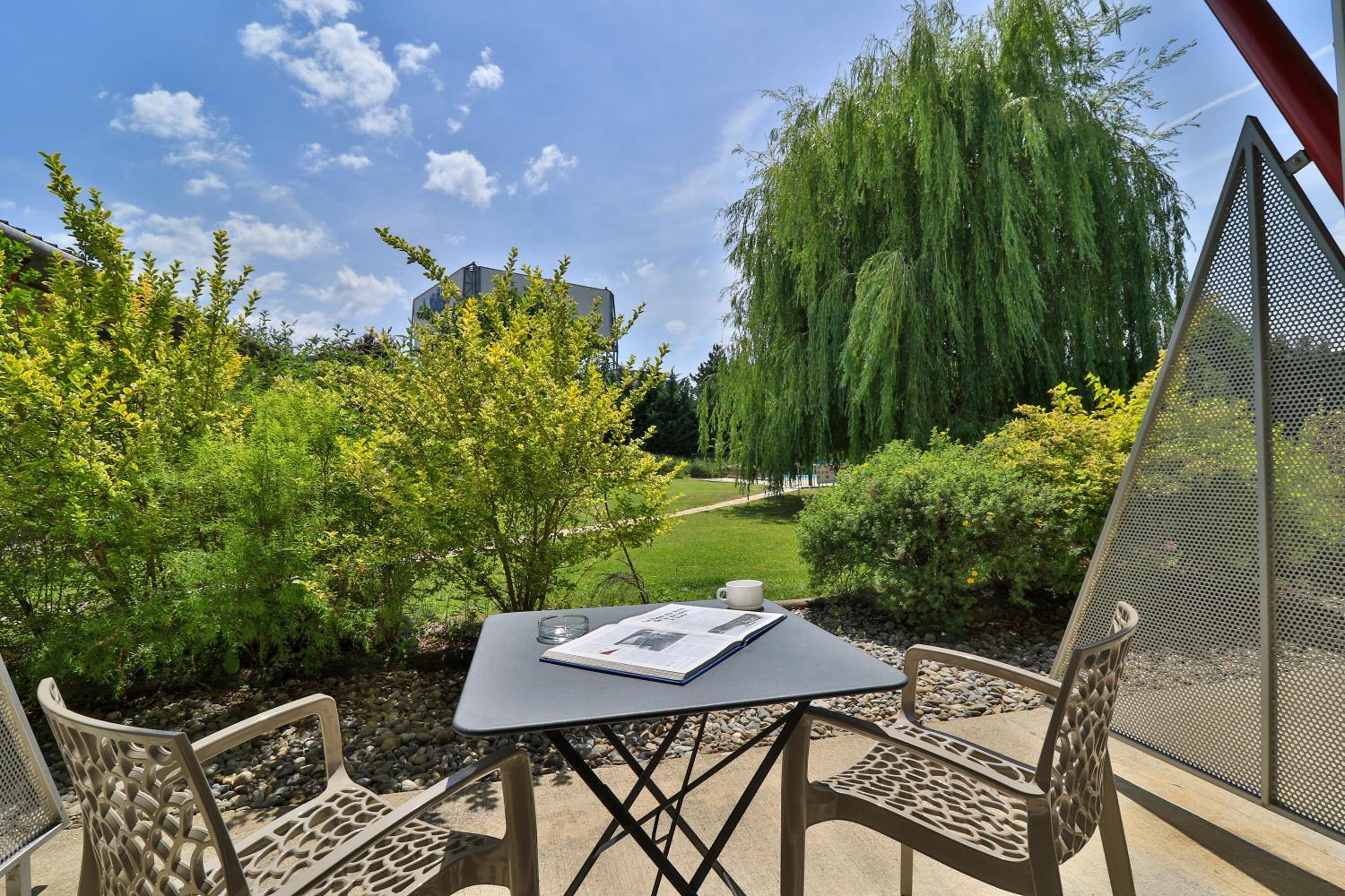 Studio with Garden View - Photo 5