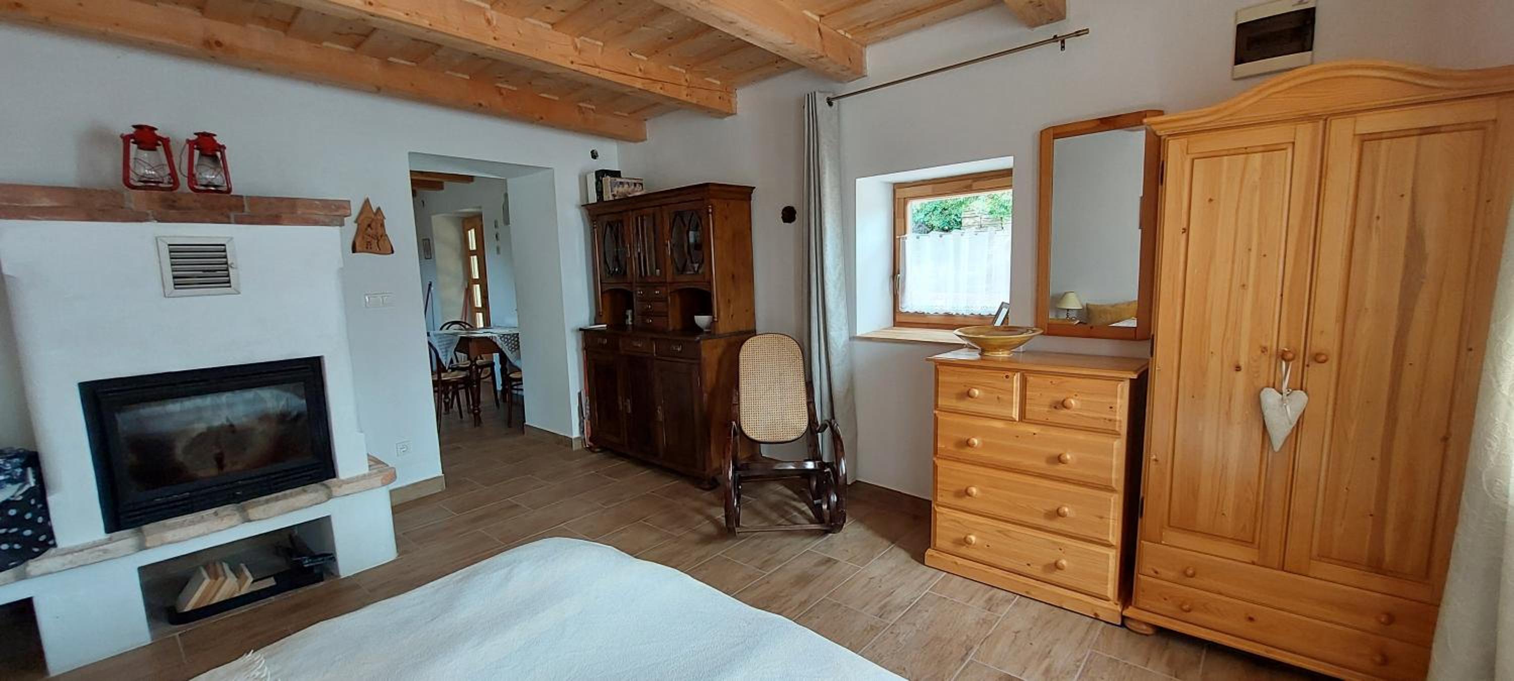 Two-Bedroom Apartment - Photo 9