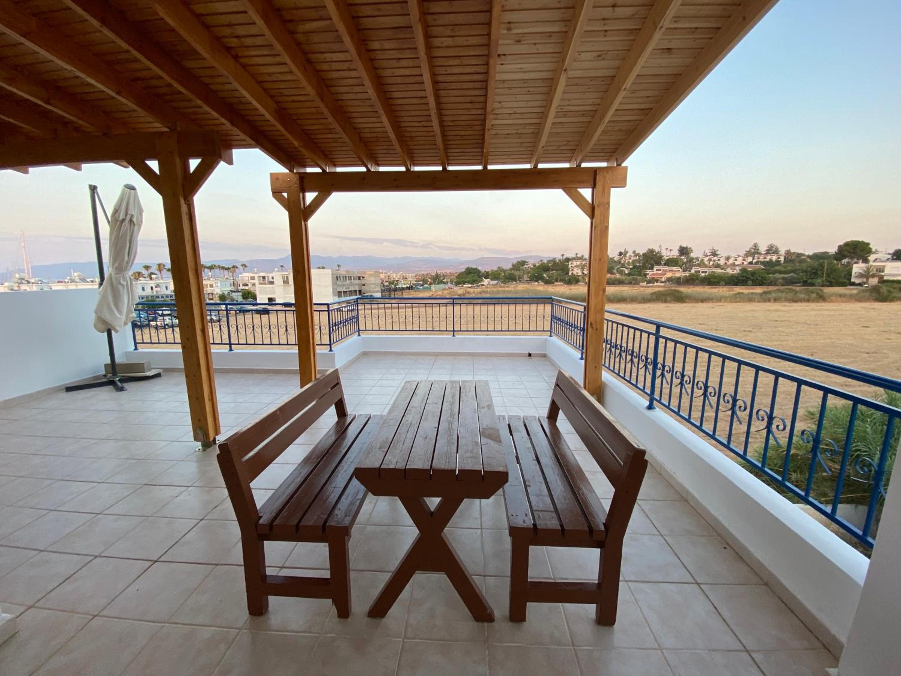 Apartment with Balcony - Photo 20