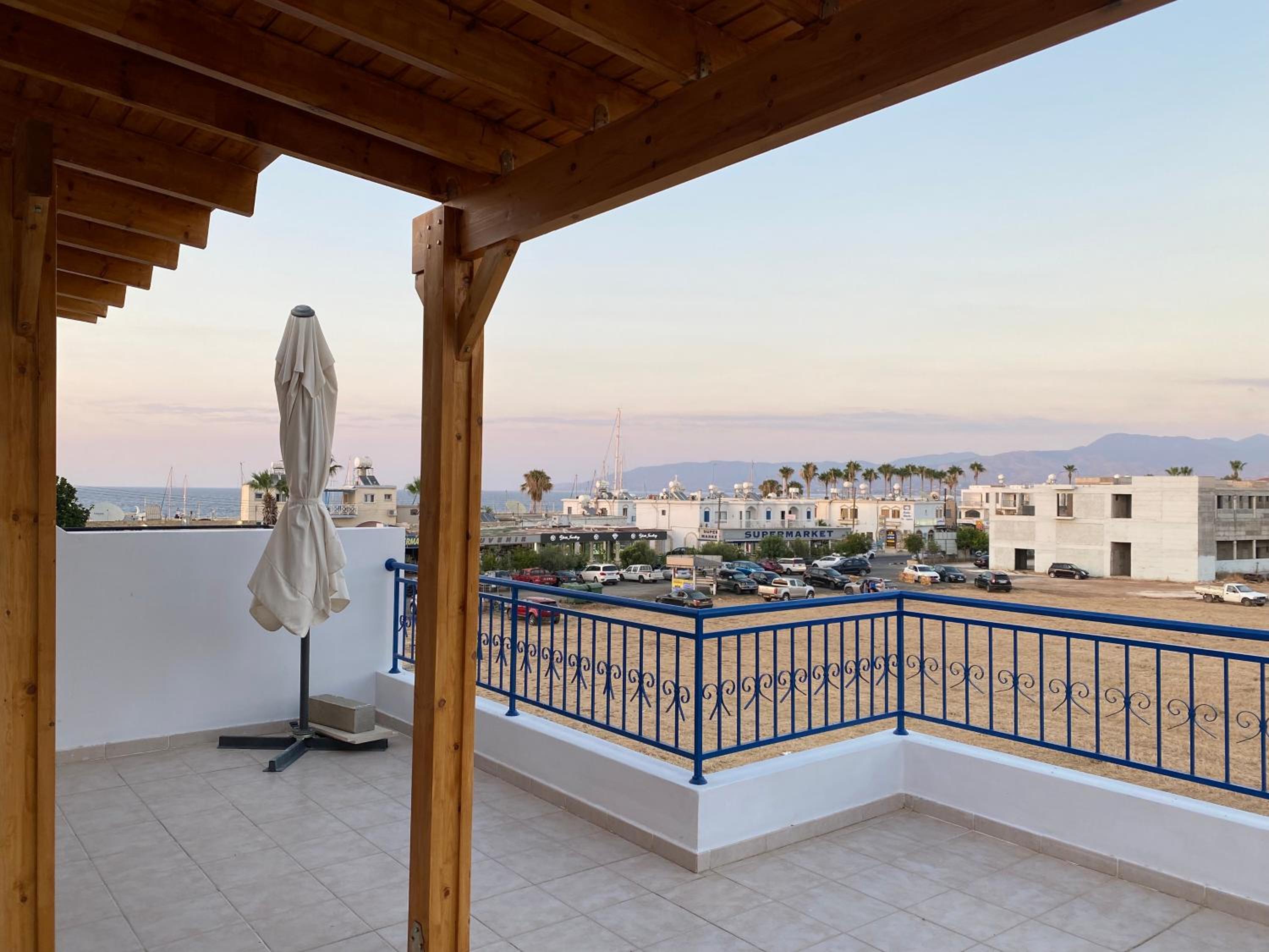 Apartment with Balcony - Photo 19