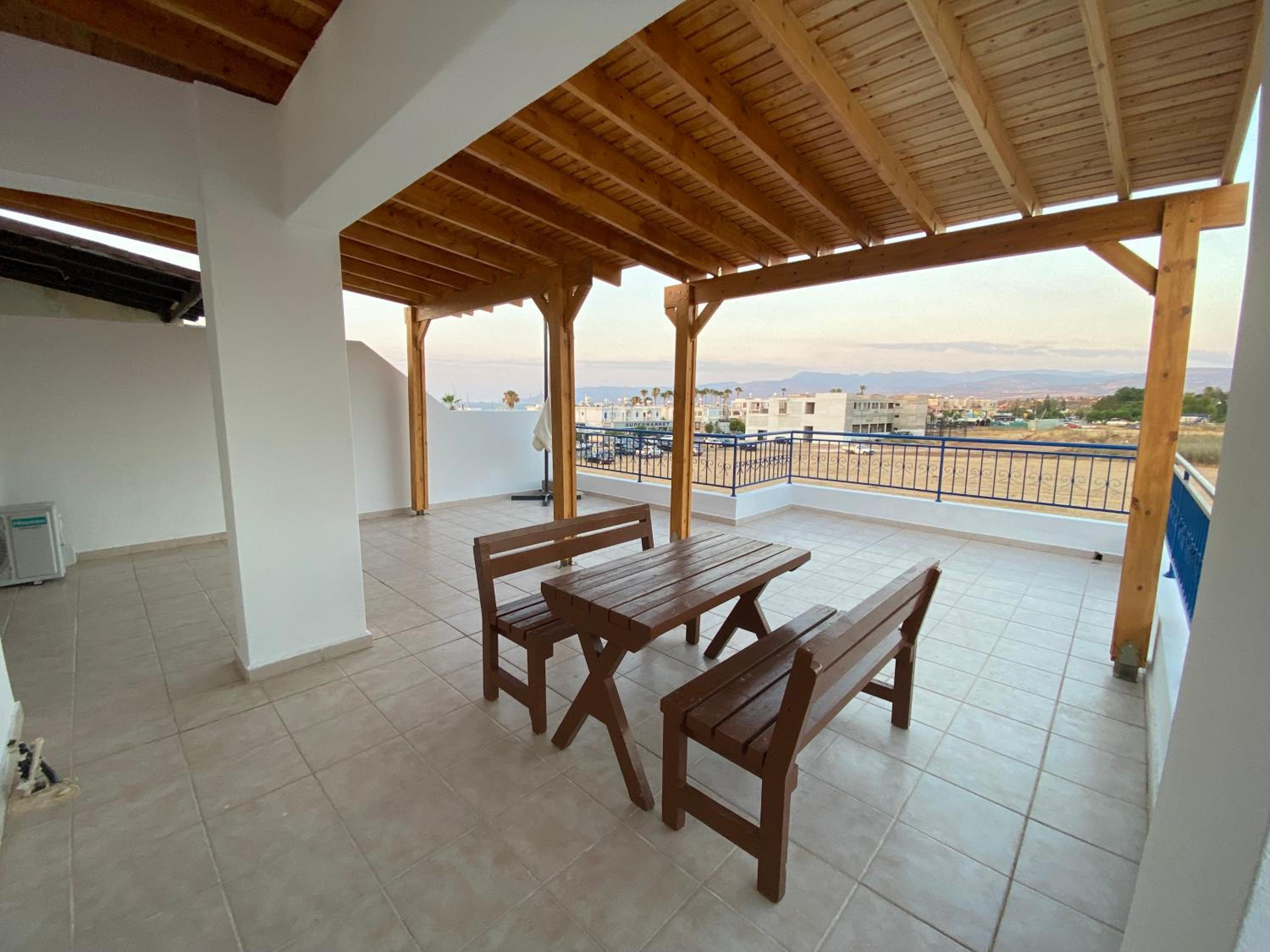 Apartment with Balcony - Photo 18