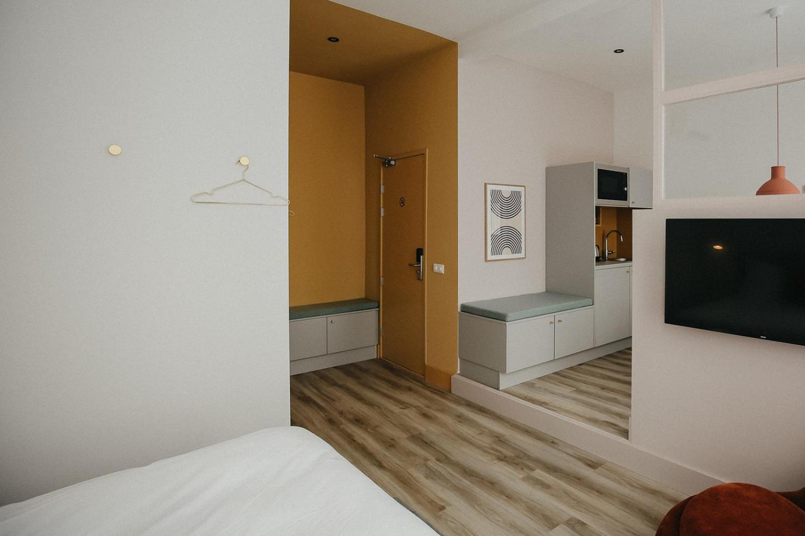 Deluxe Suite - Photo 14