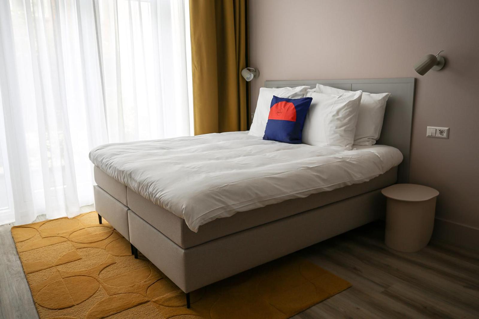 Standard Suite - Photo 15