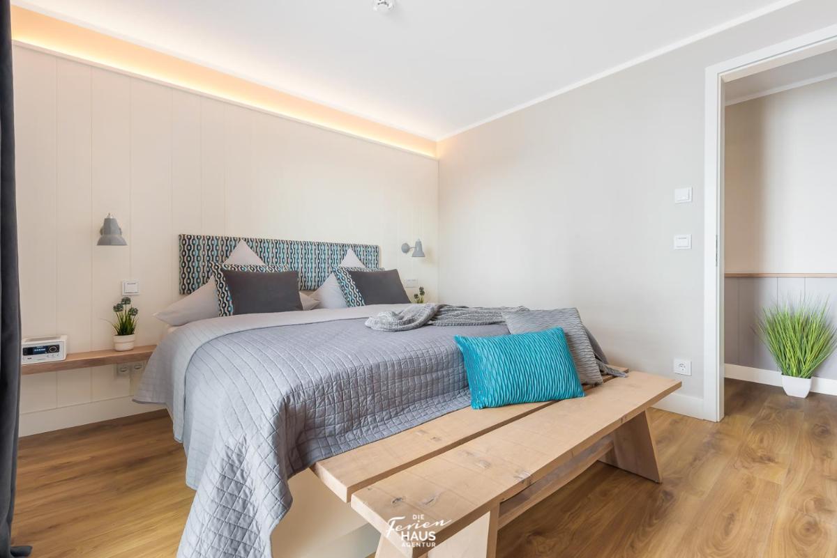 Apartment with Sea View photo 2