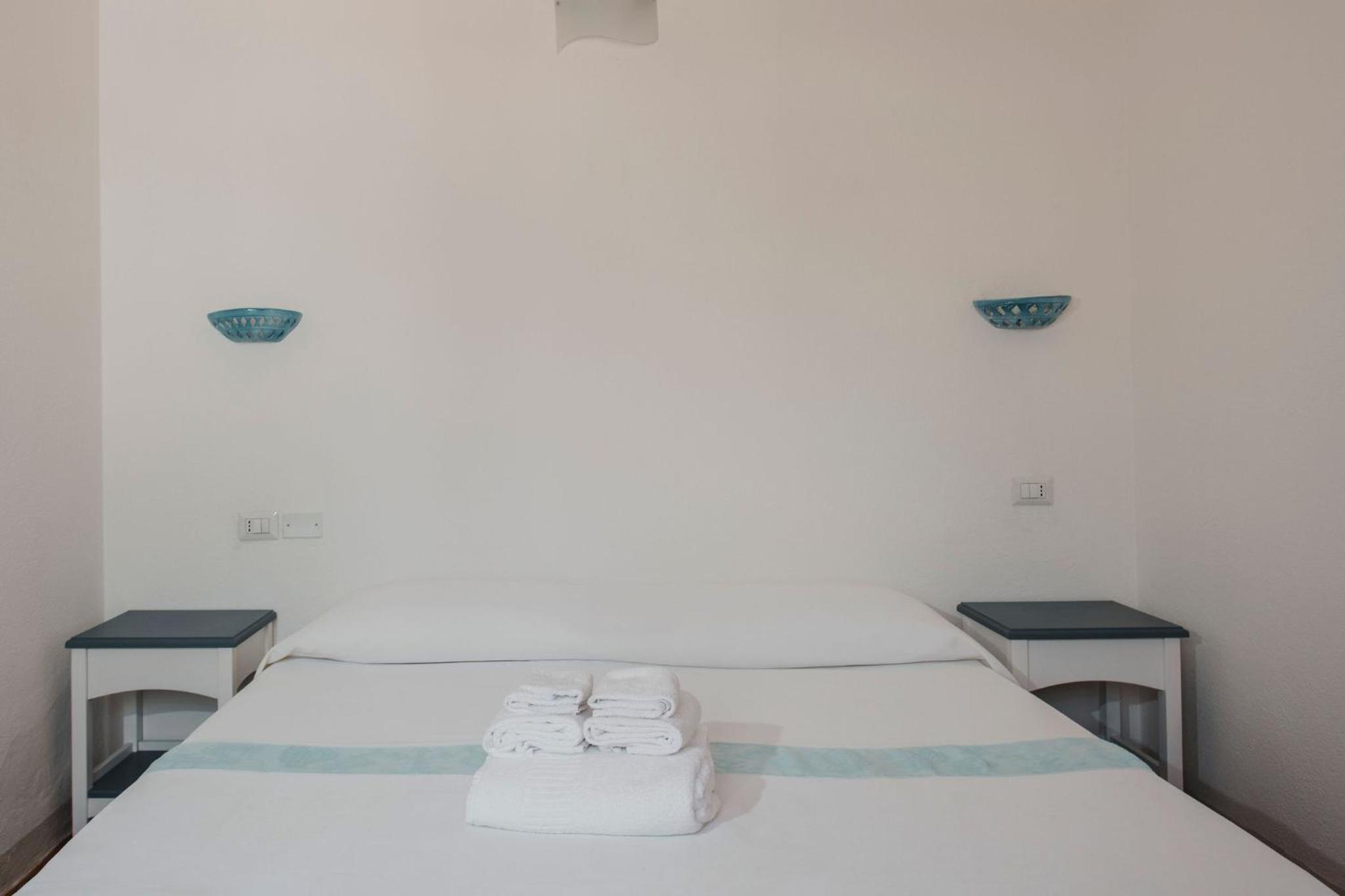 Double or Twin Room with Garden View - Photo 1