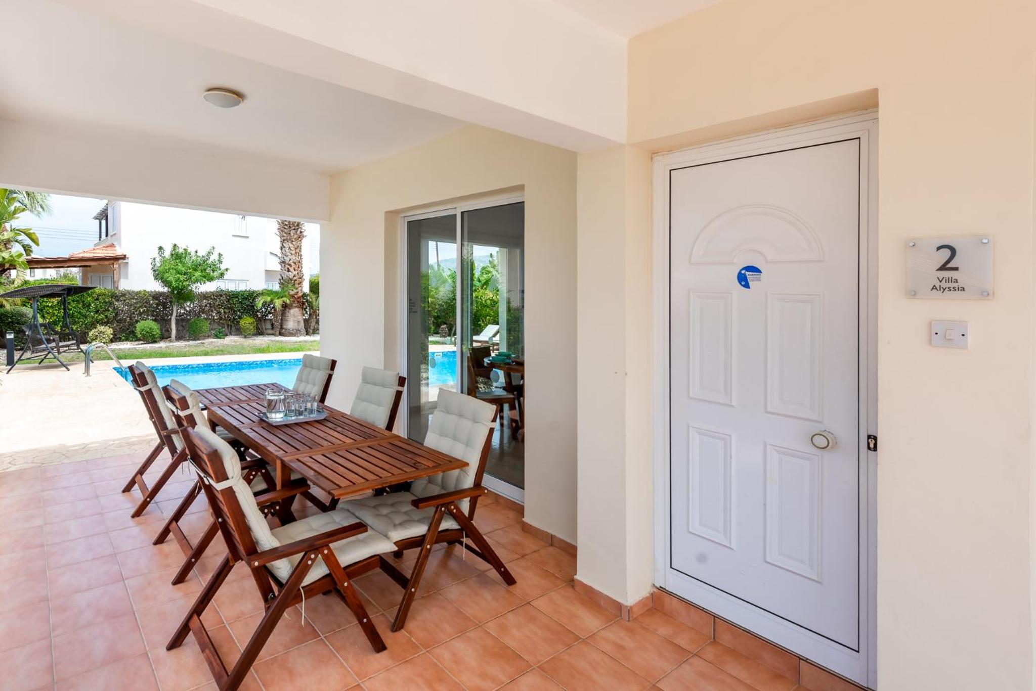 Three-Bedroom Villa with Private Pool photo 2