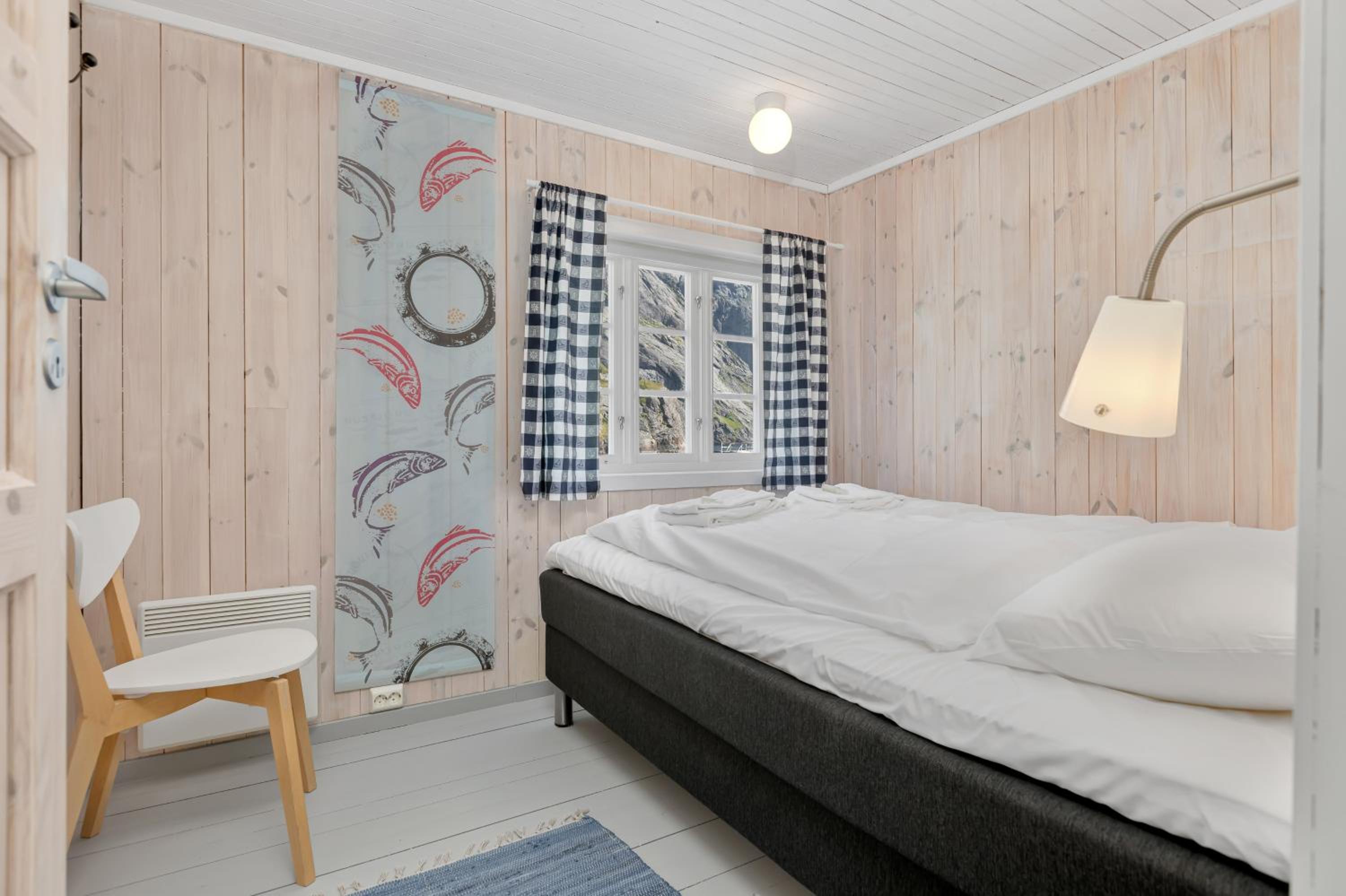 Comfort Cabin 1 Bedroom - Photo 7