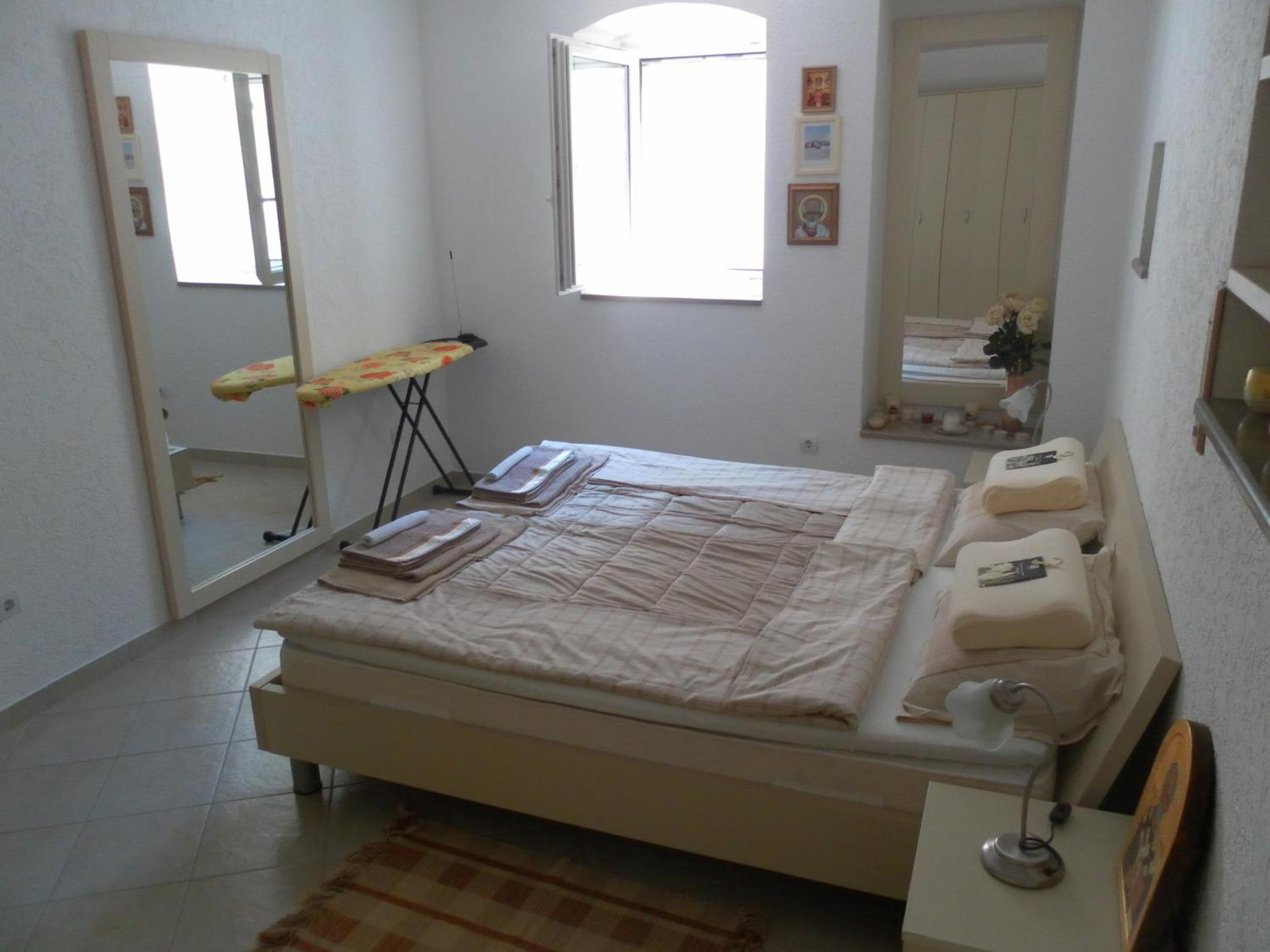 Two-Bedroom Apartment with Balcony and Sea View - Photo 7