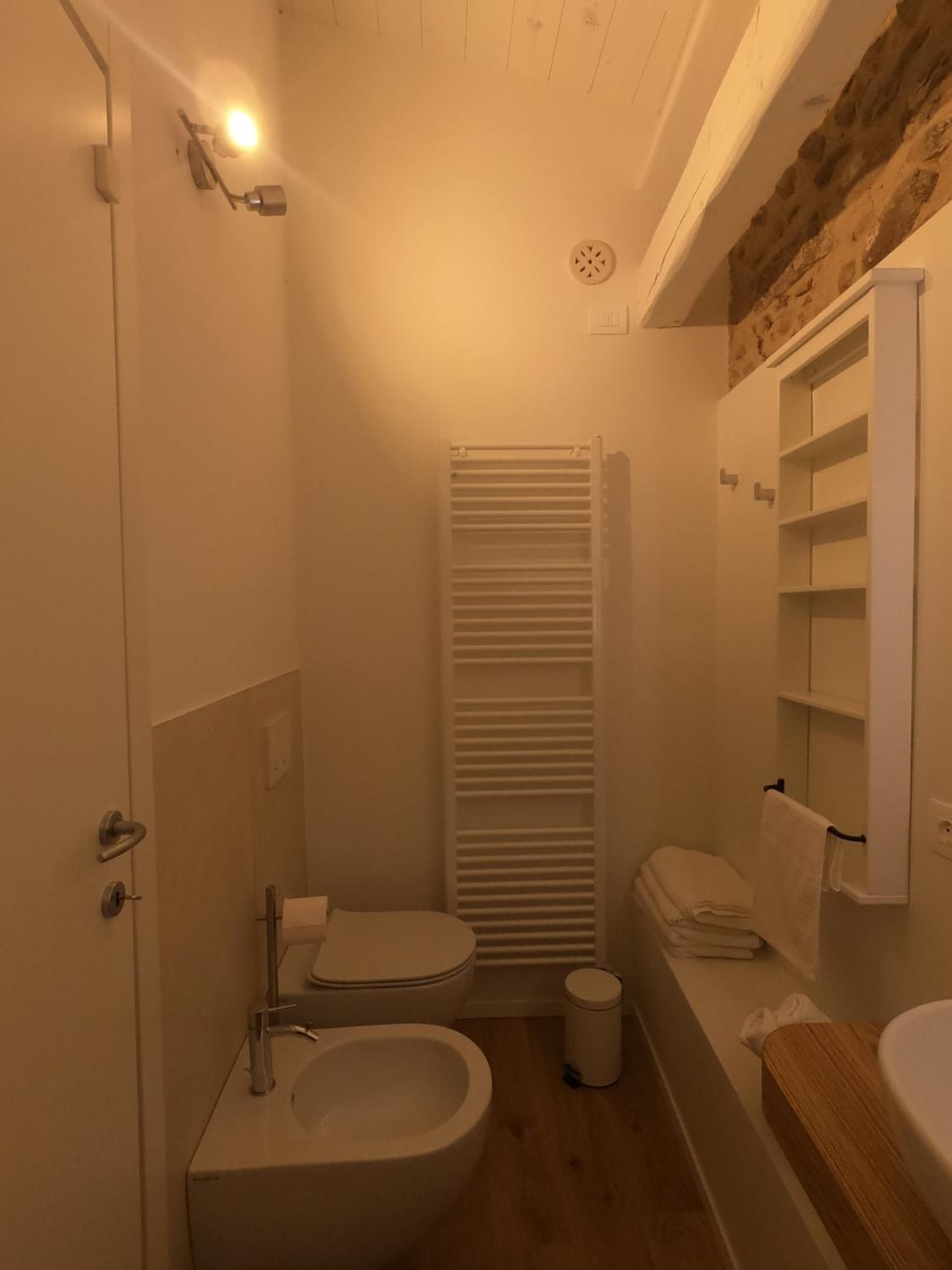 One-Bedroom Apartment - Photo 3