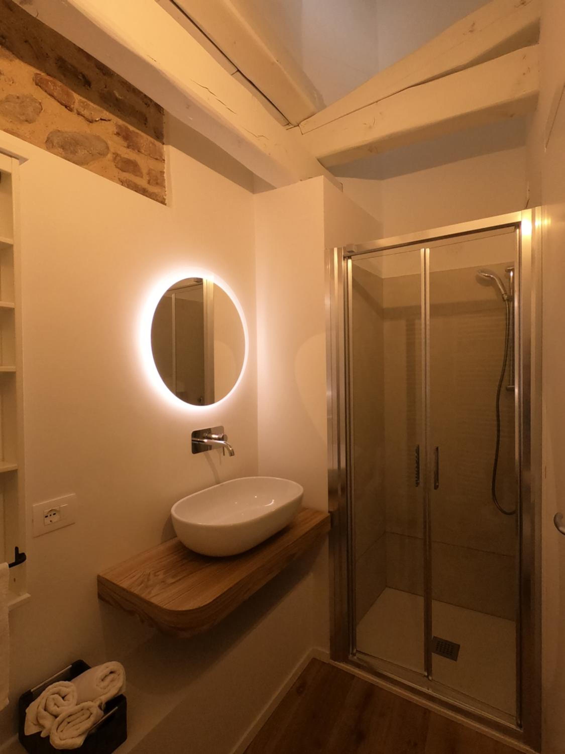 One-Bedroom Apartment - Photo 4