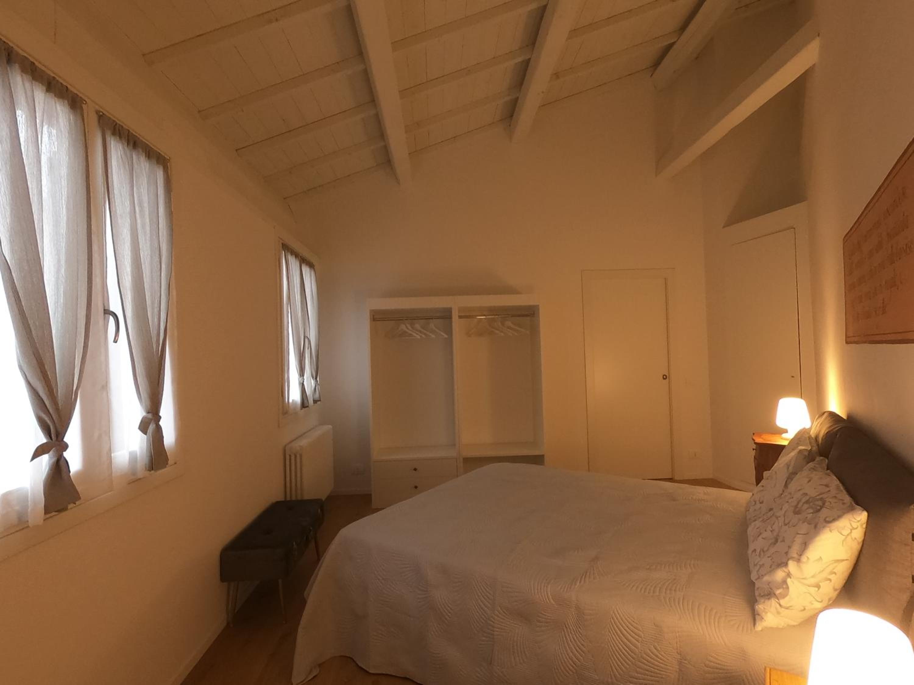 One-Bedroom Apartment - Photo 10