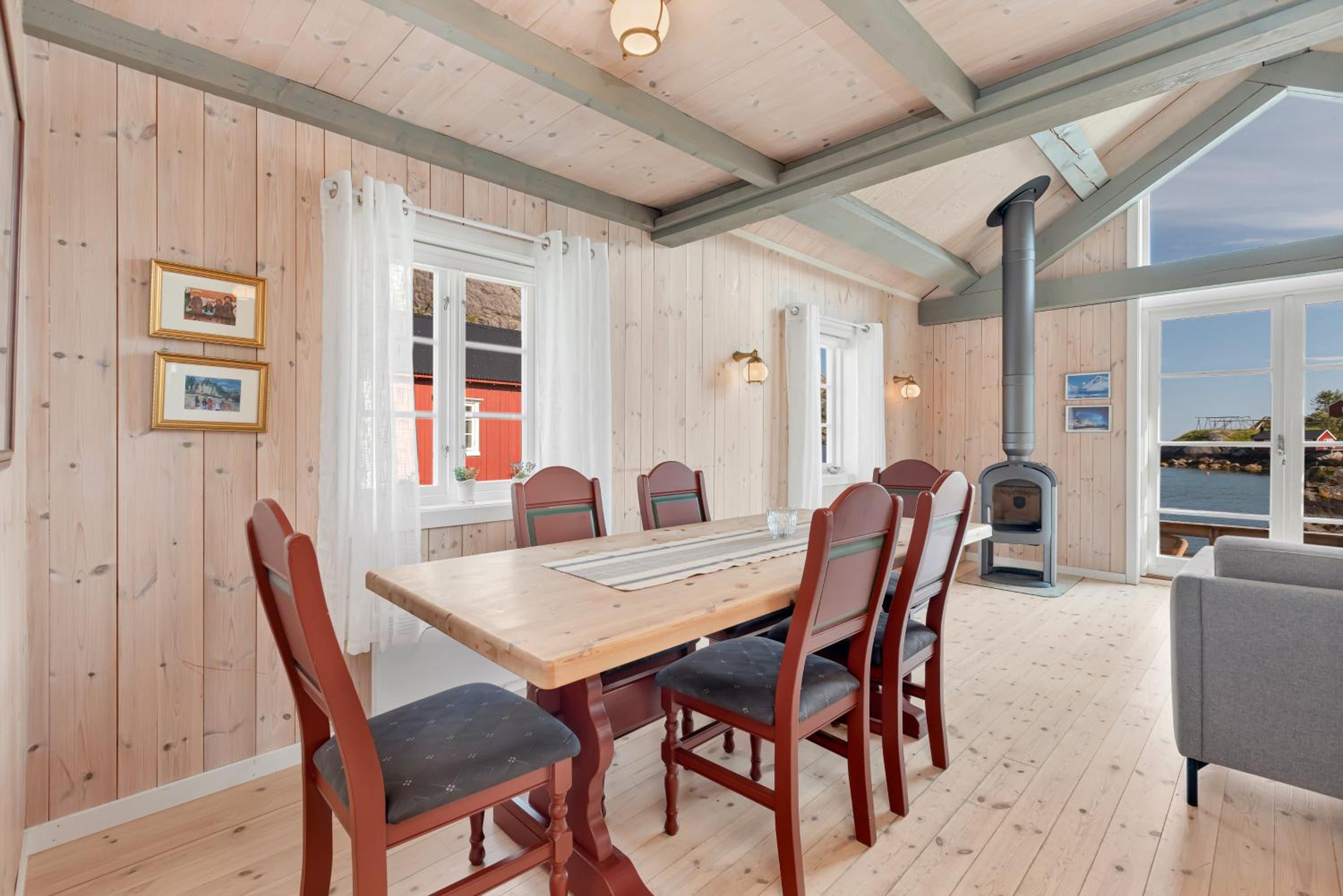 Superior Cabin - Photo 6