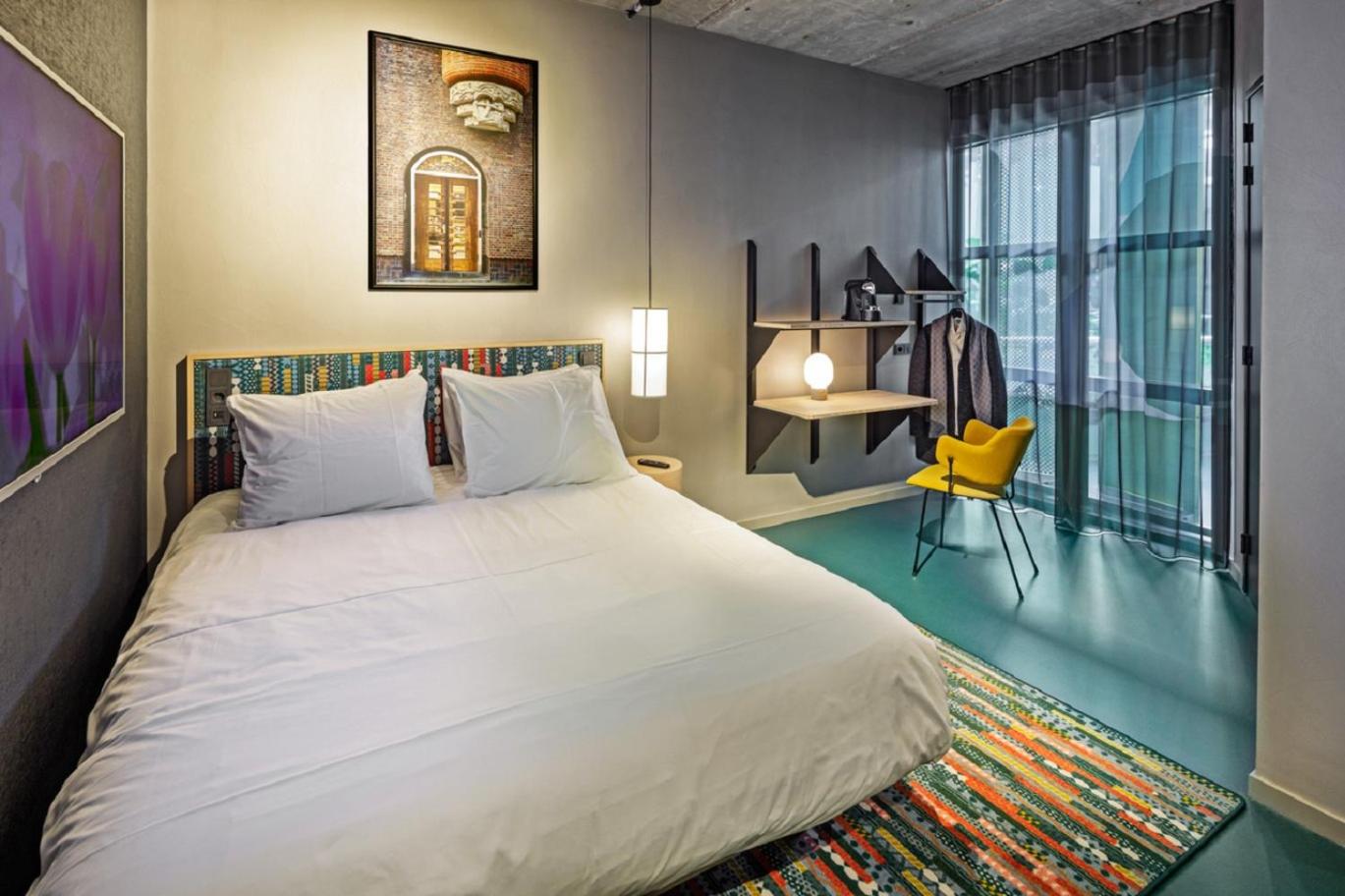 Double Room With Indoor View (Accessible Bathroom)