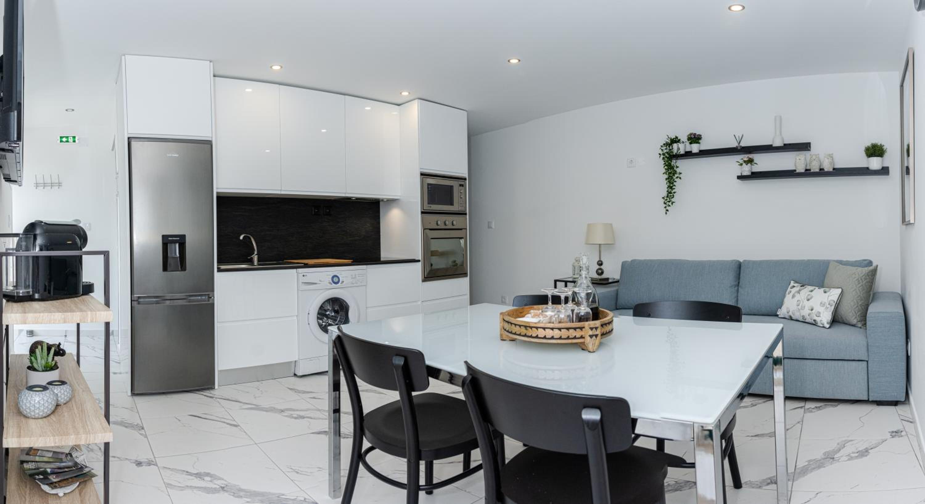 One-Bedroom House - Photo 23