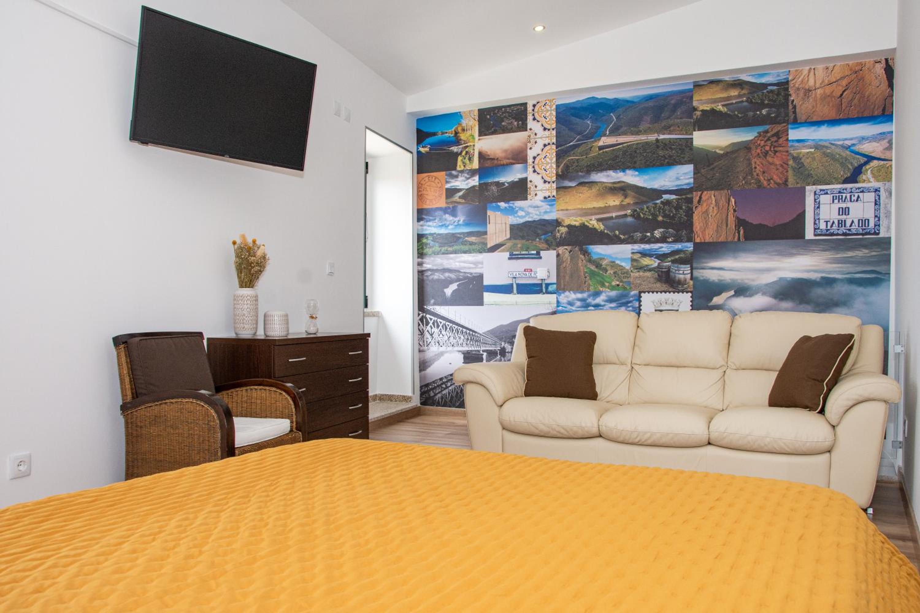 One-Bedroom House - Photo 22