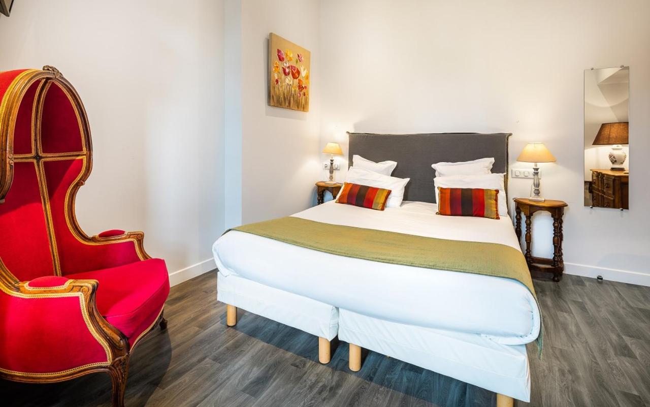 Standard Double Room - Photo 32