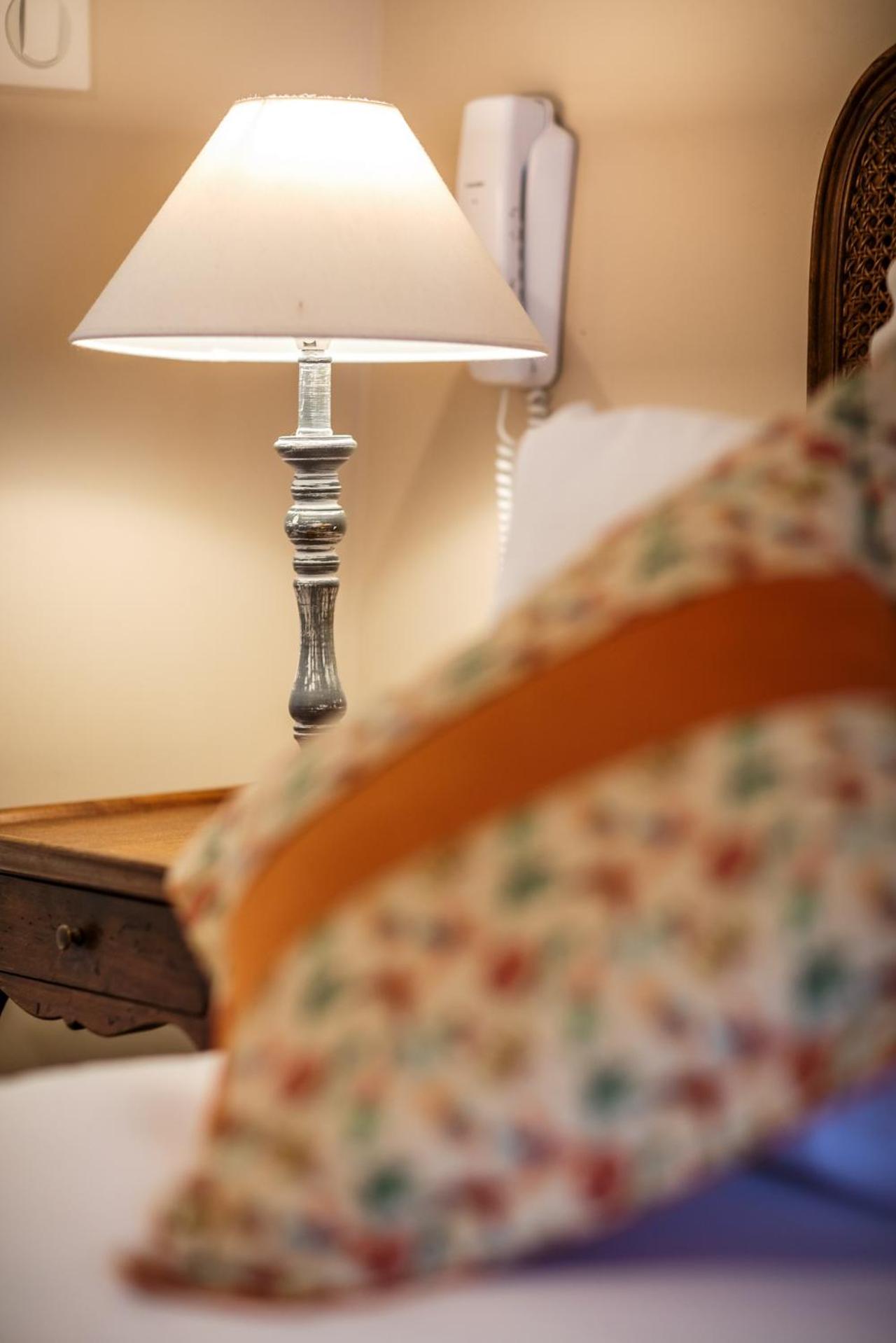Standard Double Room - Photo 3